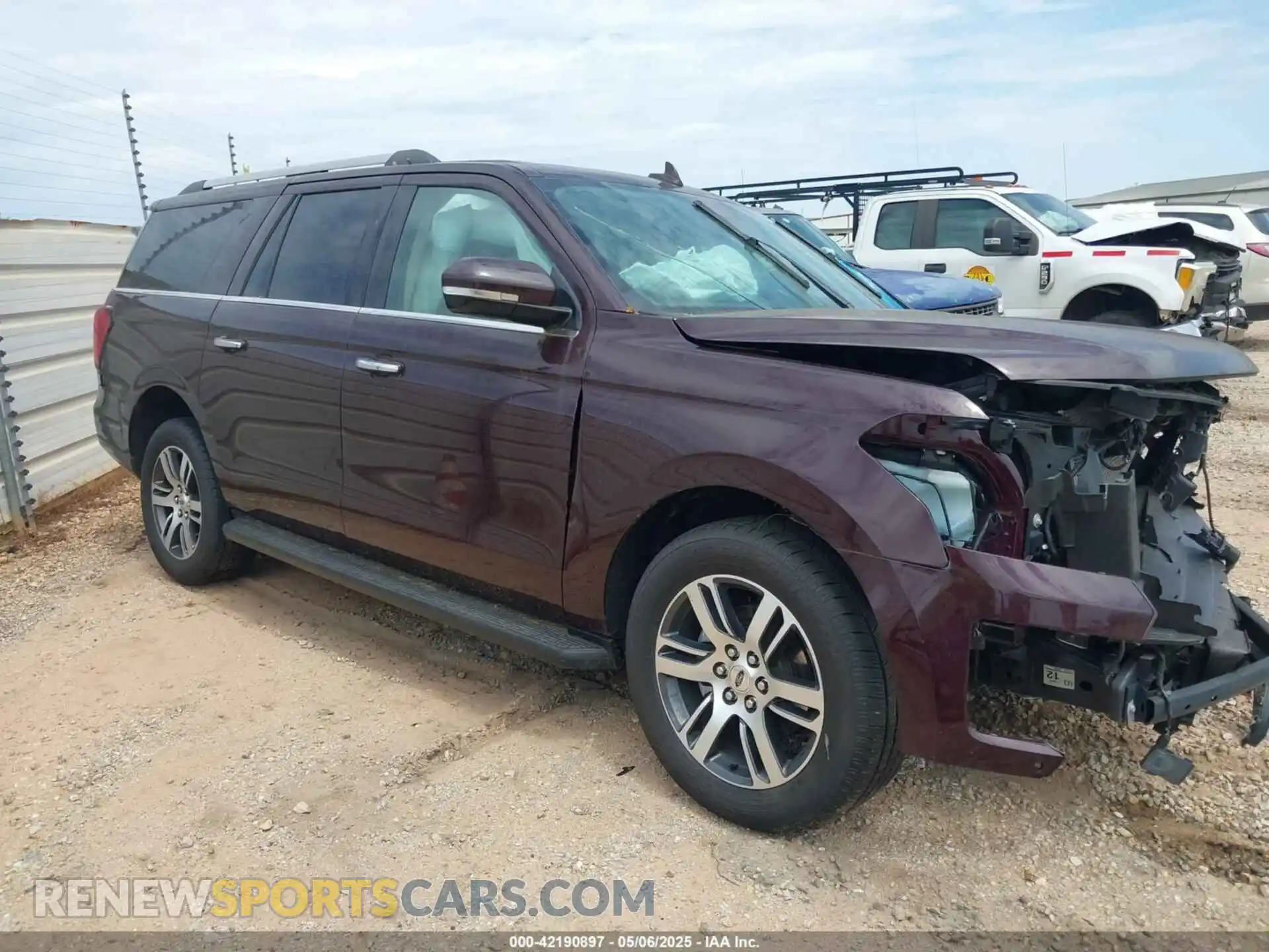 1 Photograph of a damaged car 1FMJK1K80REA42655 FORD EXPEDITION 2024