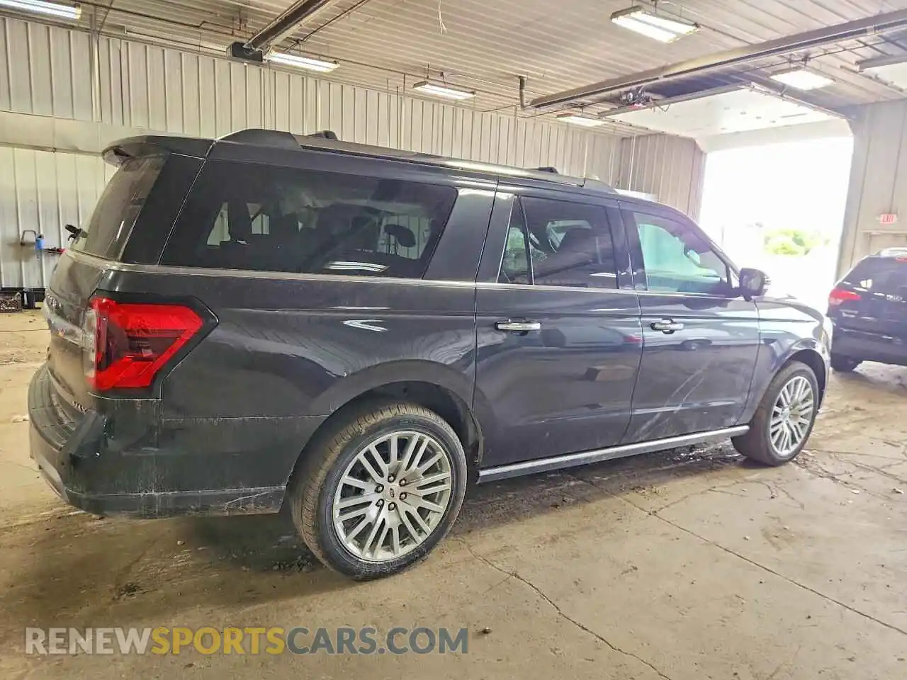 3 Photograph of a damaged car 1FMJK2A80REA78868 FORD EXPEDITION 2024