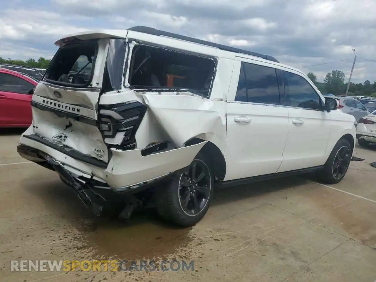 3 Photograph of a damaged car 1FMJK2A82REB10168 FORD EXPEDITION 2024