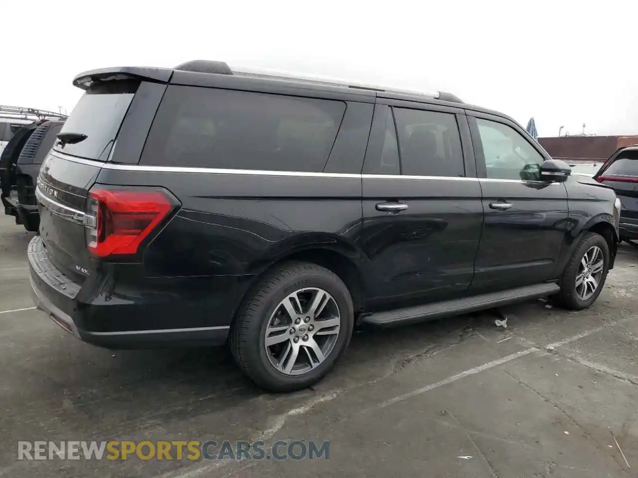 3 Photograph of a damaged car 1FMJK2A8XREA33212 FORD EXPEDITION 2024