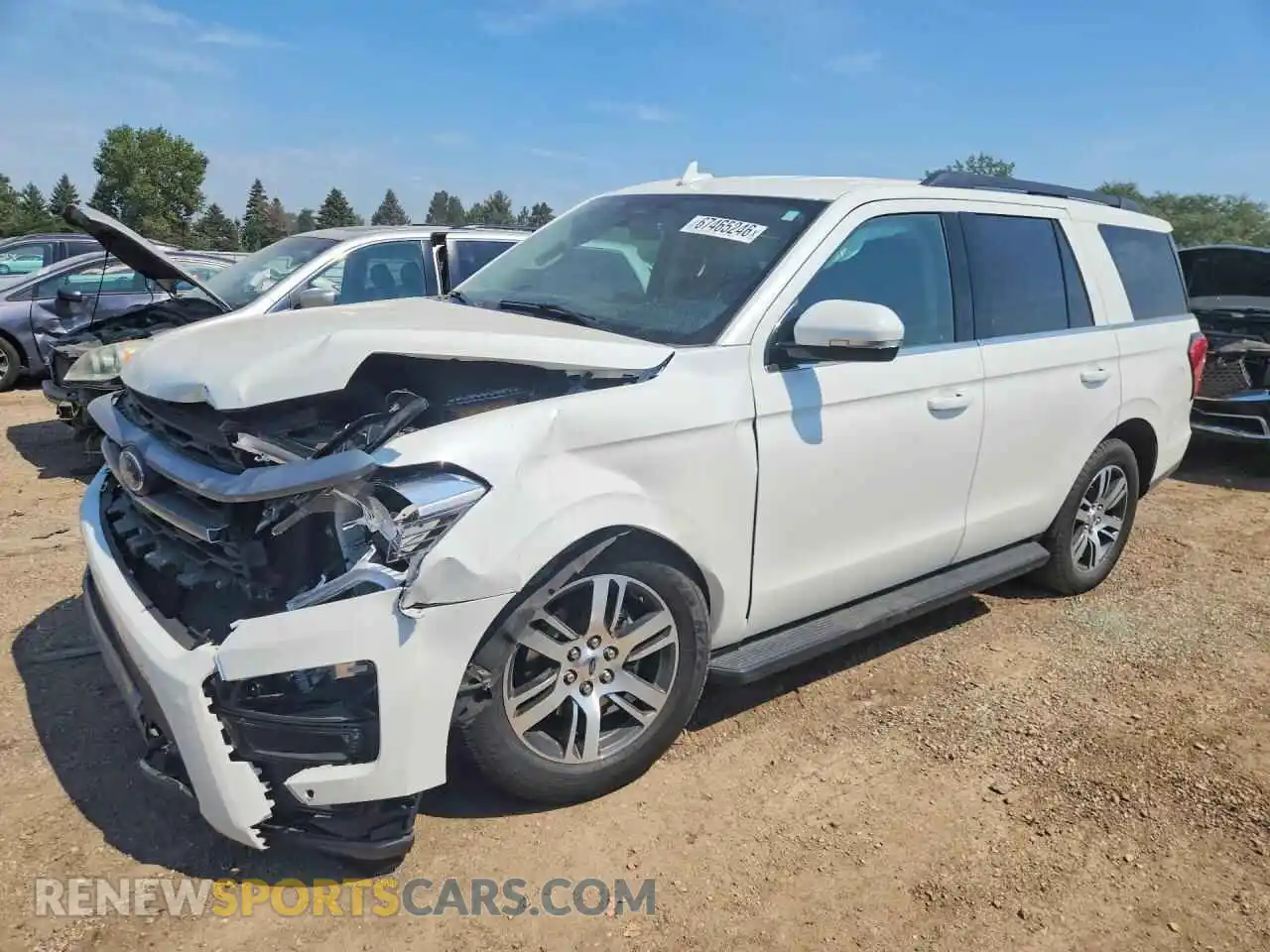 2 Photograph of a damaged car 1FMJU1H80REA00522 FORD EXPEDITION 2024