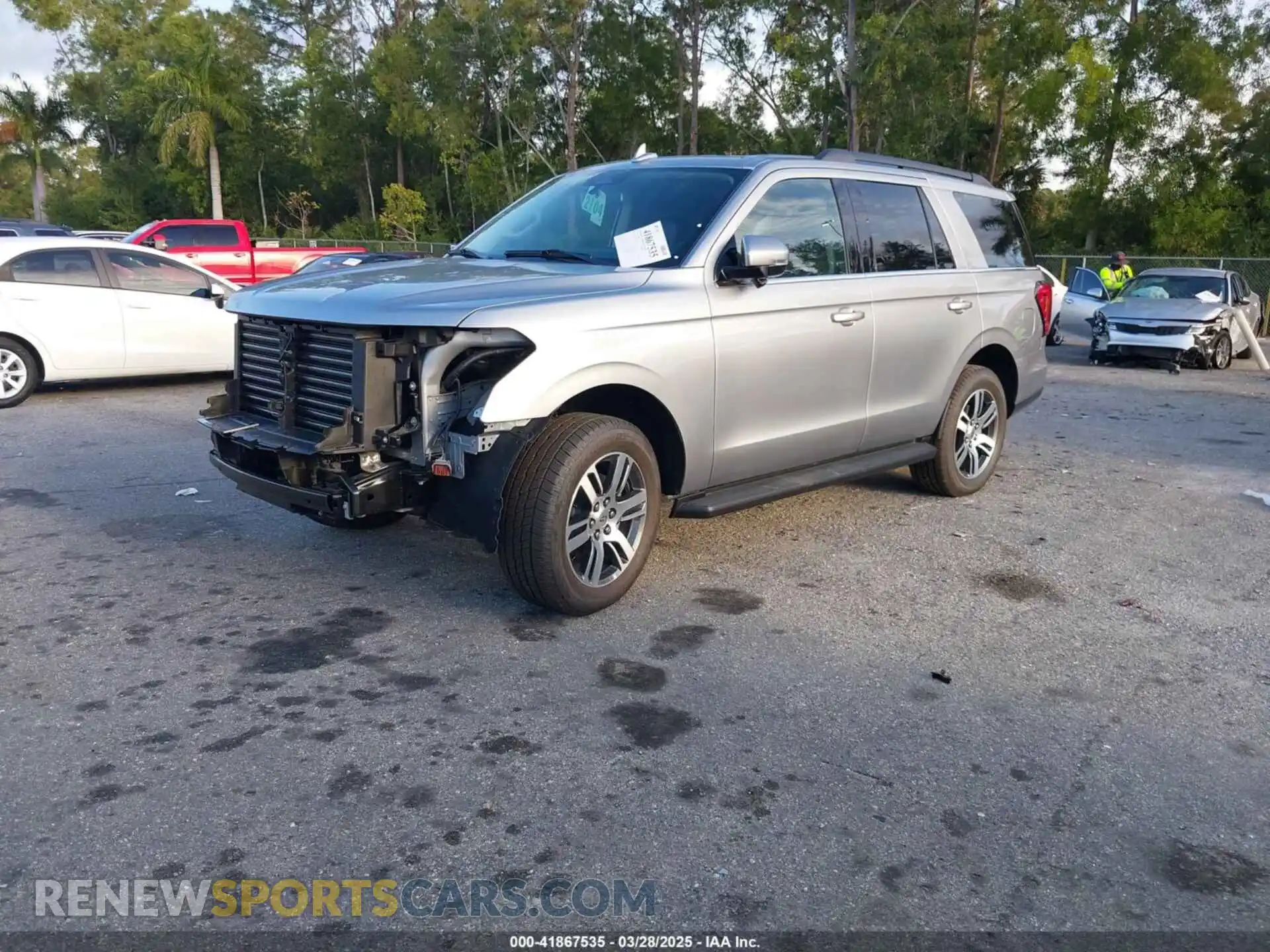2 Photograph of a damaged car 1FMJU1H83REA98705 FORD EXPEDITION 2024