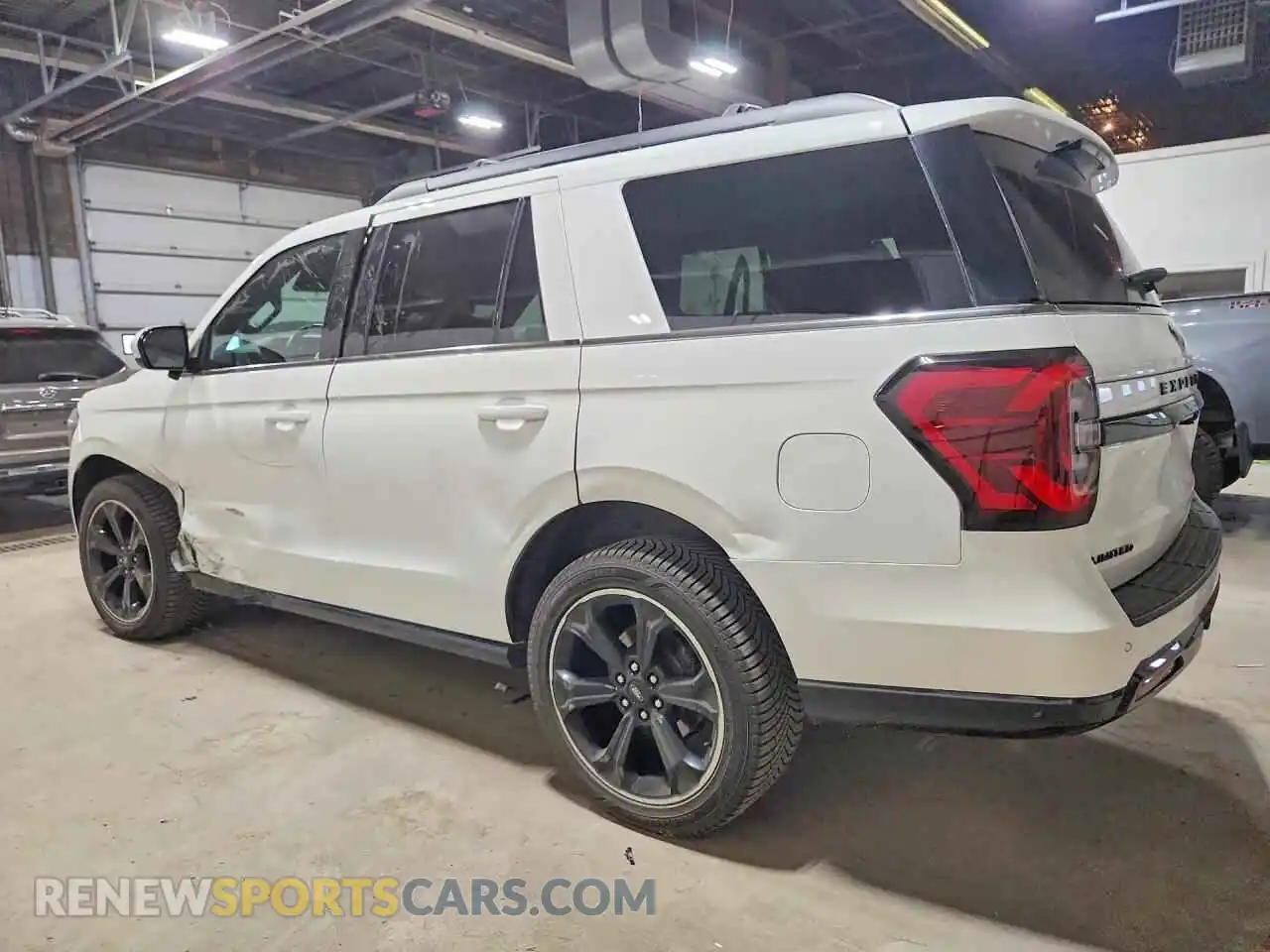 2 Photograph of a damaged car 1FMJU2A86REA02789 FORD EXPEDITION 2024