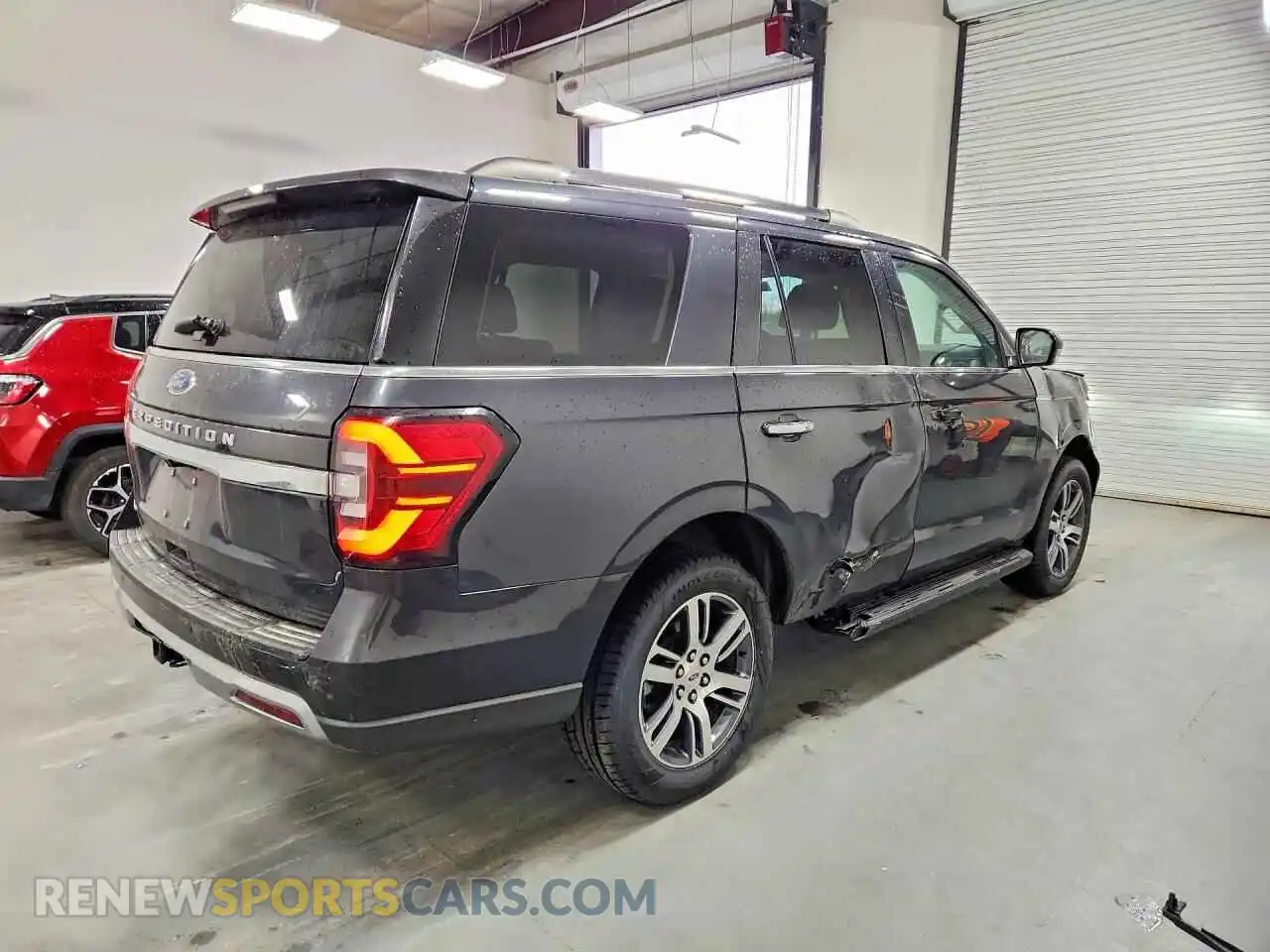 3 Photograph of a damaged car 1FMJU2A89REA45085 FORD EXPEDITION 2024