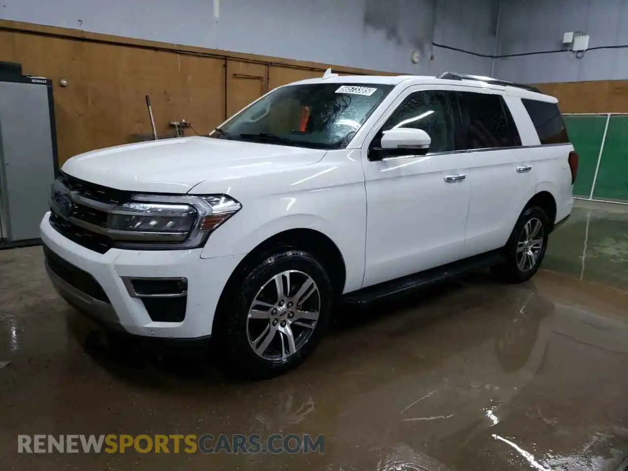 1 Photograph of a damaged car 1FMJU2A8XREA65801 FORD EXPEDITION 2024