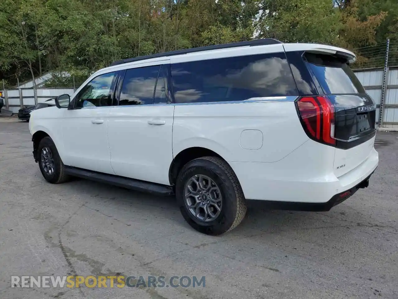 2 Photograph of a damaged car 1FMJK1J85SEA24689 FORD EXPEDITION 2025