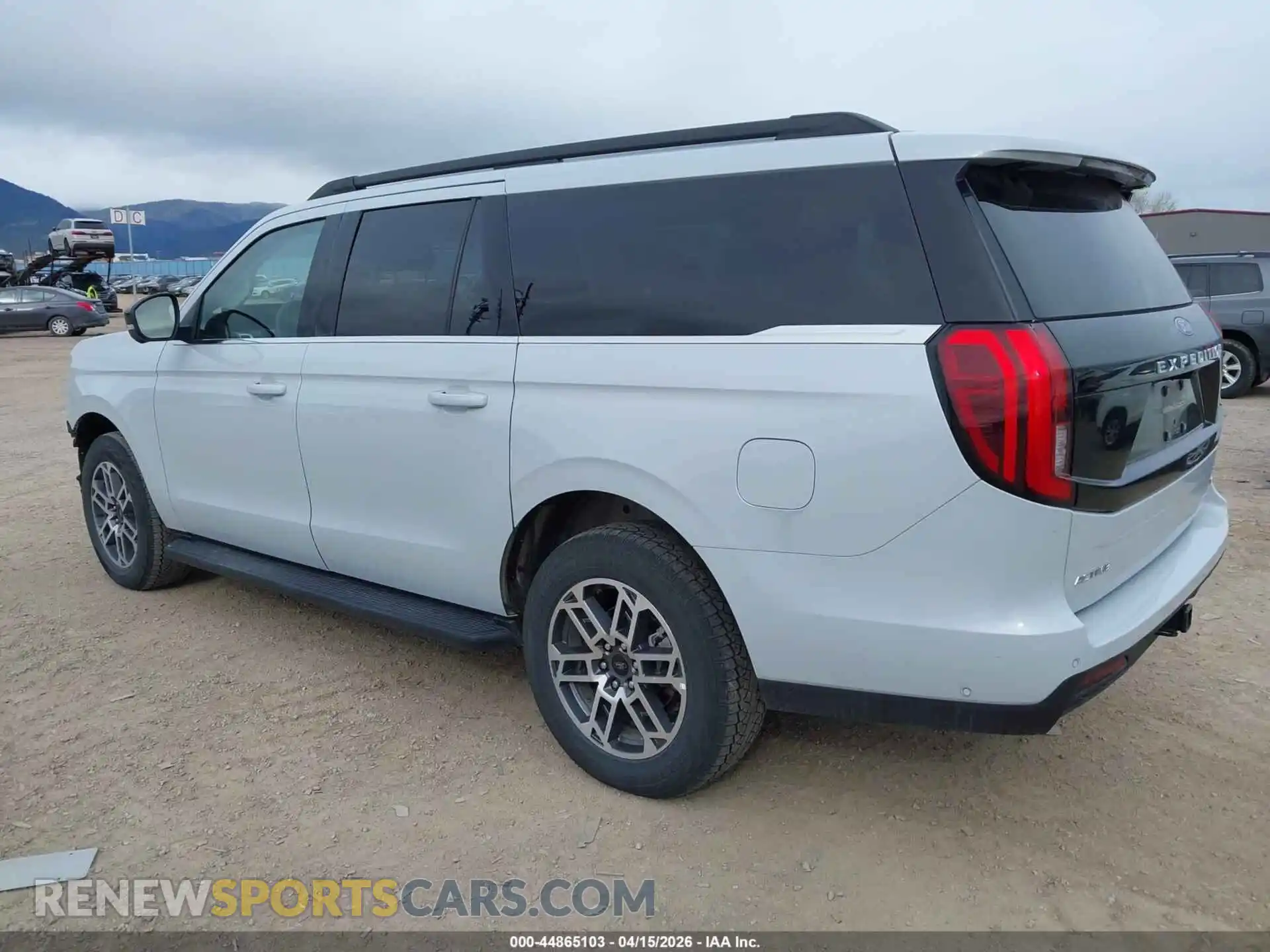 3 Photograph of a damaged car 1FMJK1J88SEA13010 FORD EXPEDITION 2025