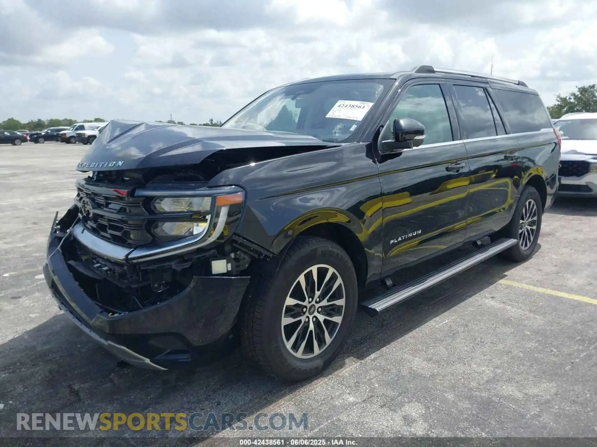 2 Photograph of a damaged car 1FMJK1M89SEA17806 FORD EXPEDITION 2025