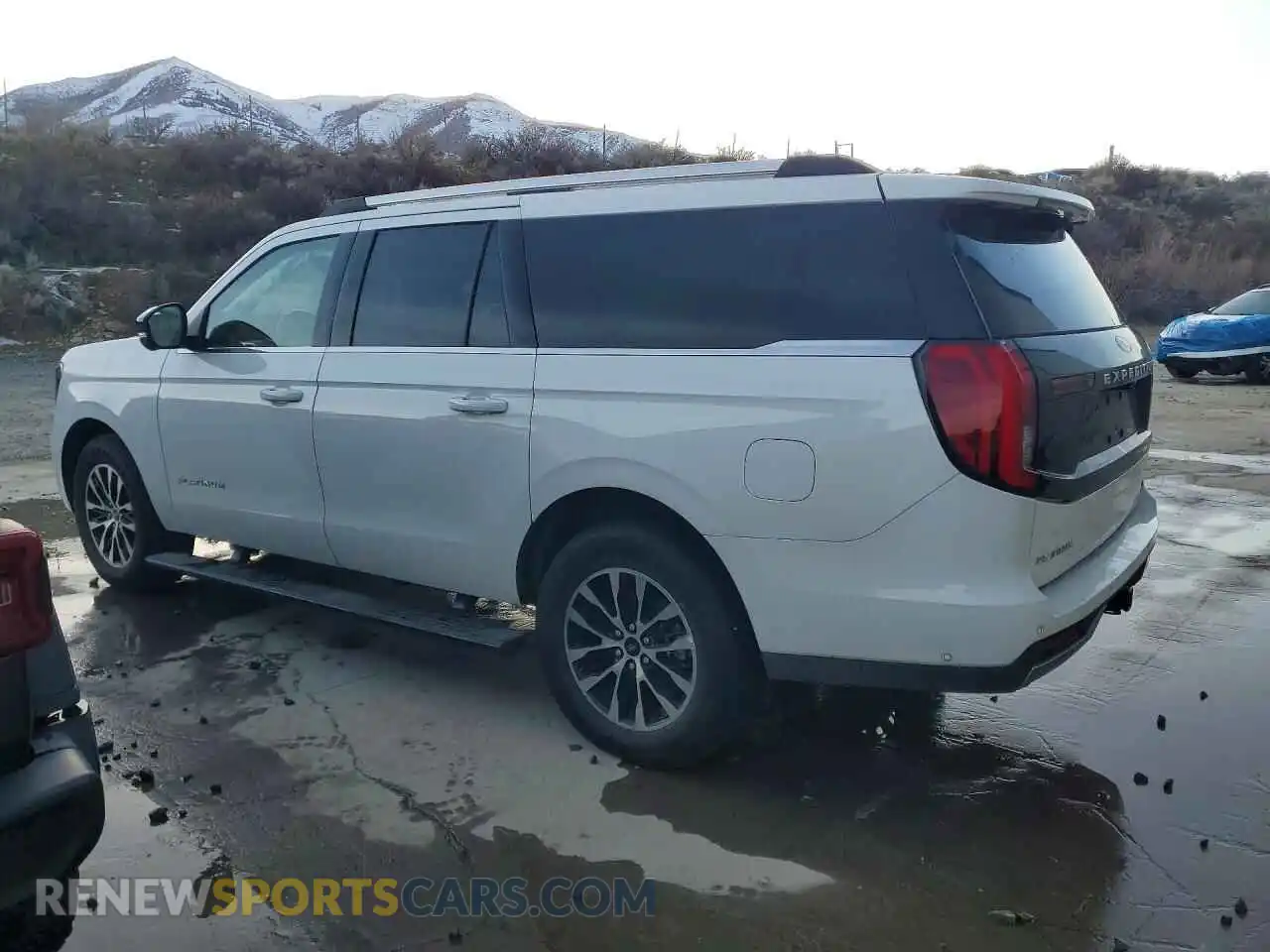 2 Photograph of a damaged car 1FMJK1M8XSEA11495 FORD EXPEDITION 2025