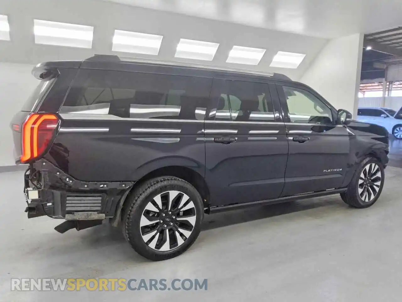 3 Photograph of a damaged car 1FMJK1M8XSEA43394 FORD EXPEDITION 2025