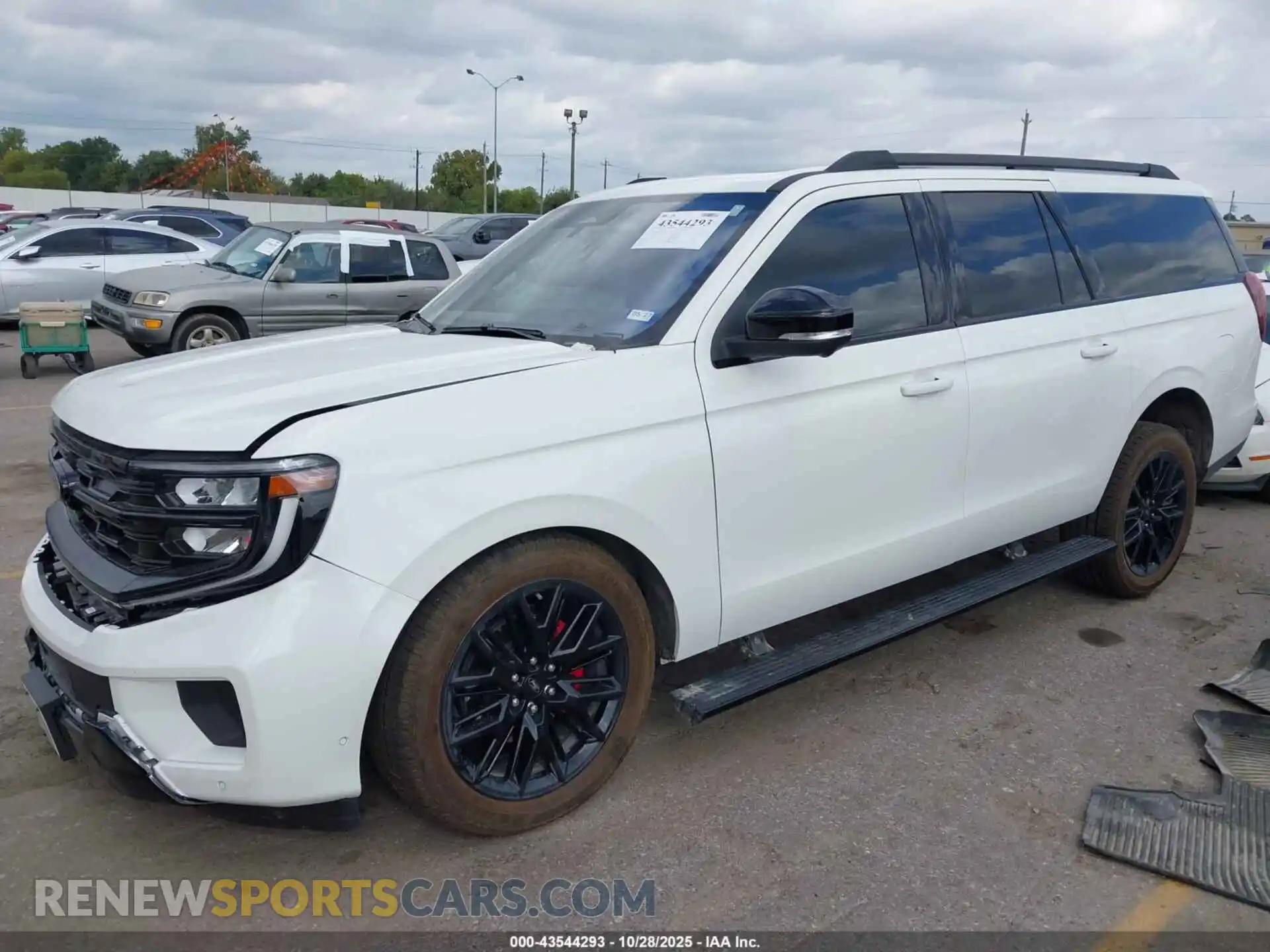 2 Photograph of a damaged car 1FMJK1MG1SEA24627 FORD EXPEDITION 2025