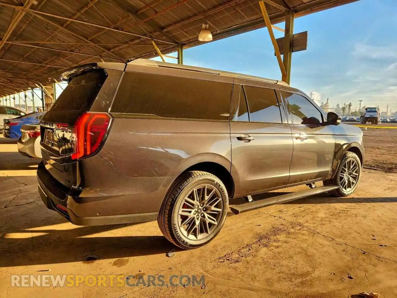 3 Photograph of a damaged car 1FMJK1MGXSEA51776 FORD EXPEDITION 2025