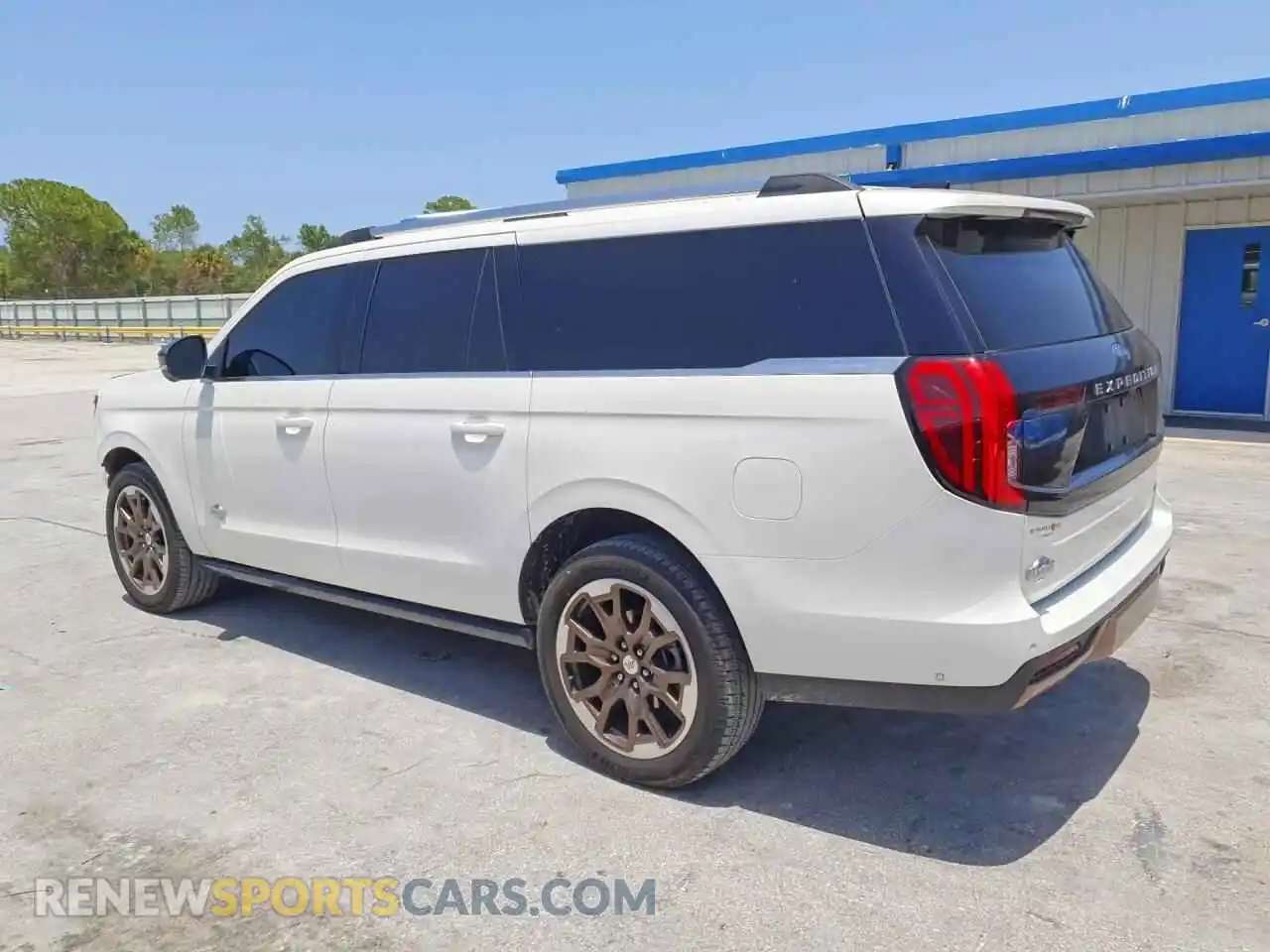 2 fotografías del automóvil dañado 1FMJK1P85SEA21704 FORD EXPEDITION 2025