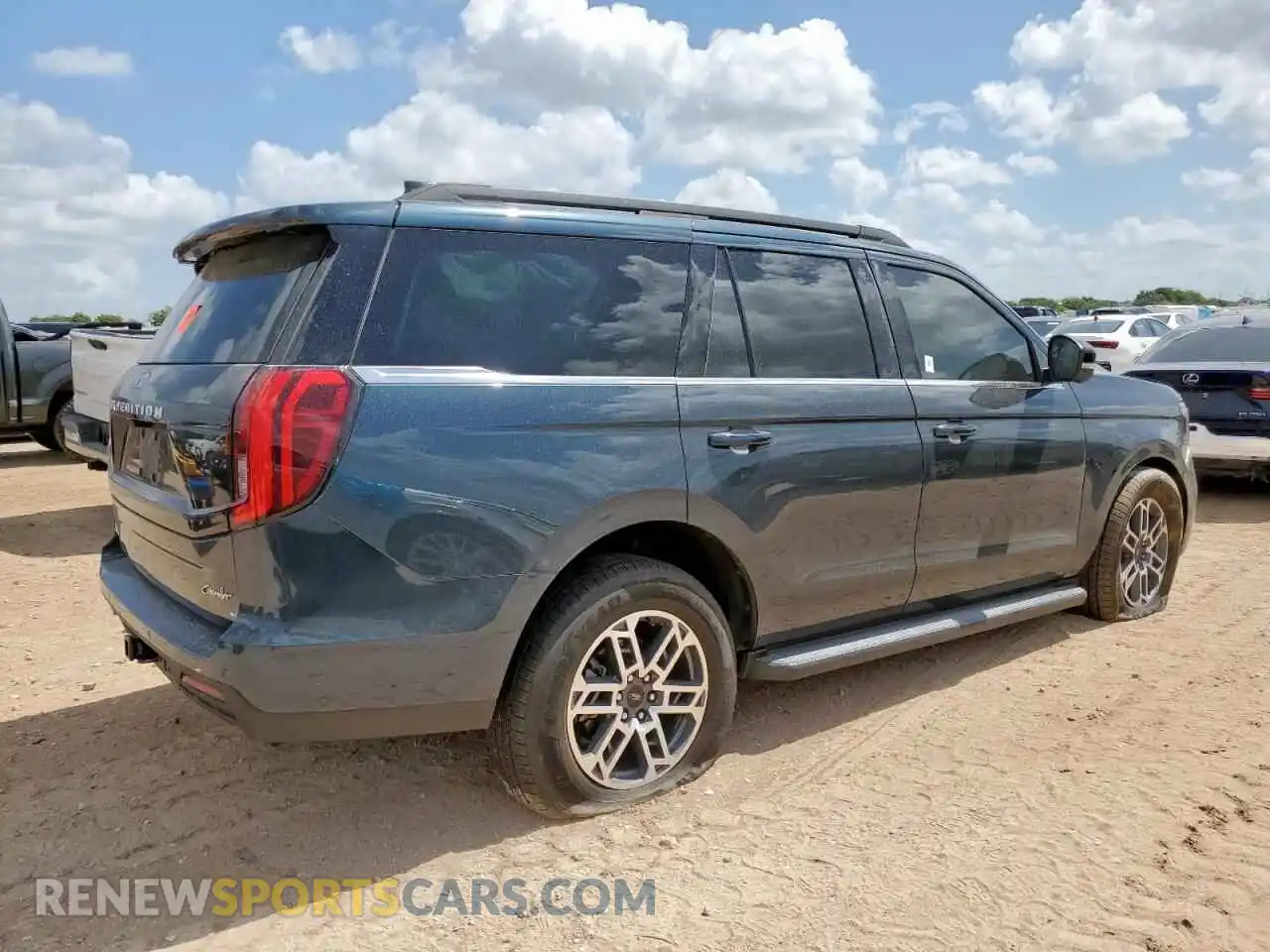3 fotografías del automóvil dañado 1FMJU1H83SEA10502 FORD EXPEDITION 2025