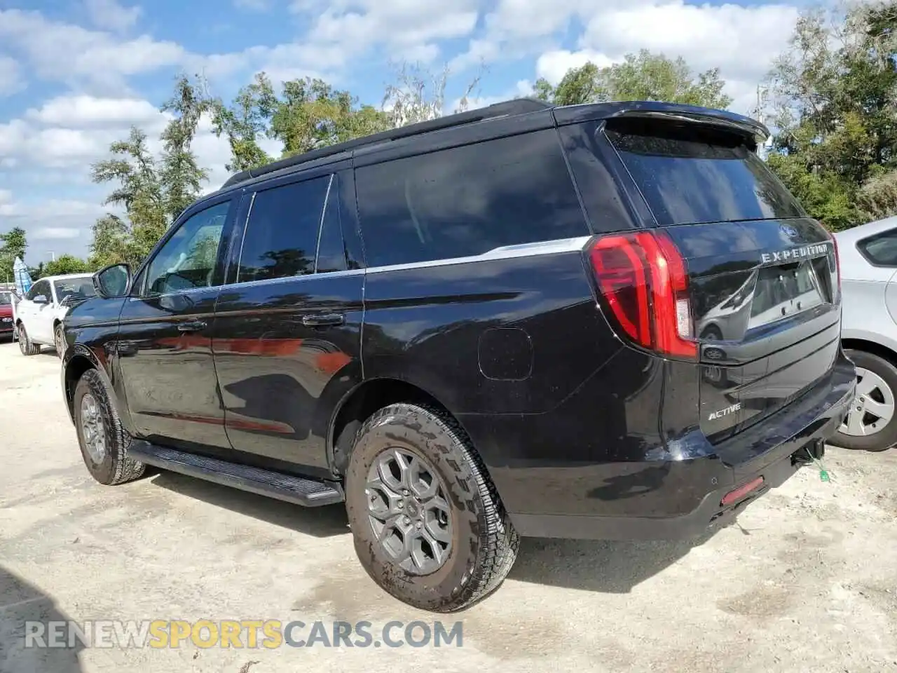 2 Photograph of a damaged car 1FMJU1H83SEA44567 FORD EXPEDITION 2025