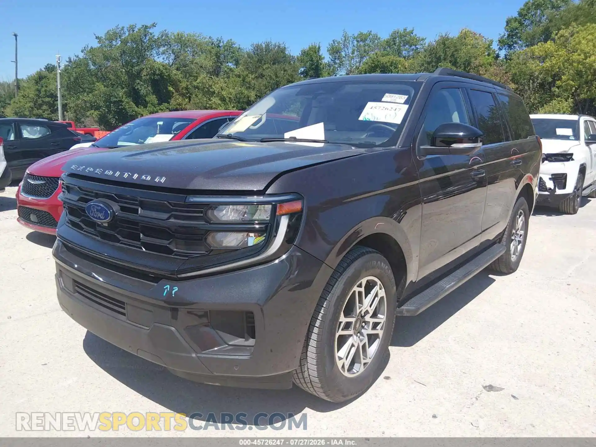 2 Фотография поврежденного автомобиля 1FMJU1H8XSEA17575 FORD EXPEDITION 2025