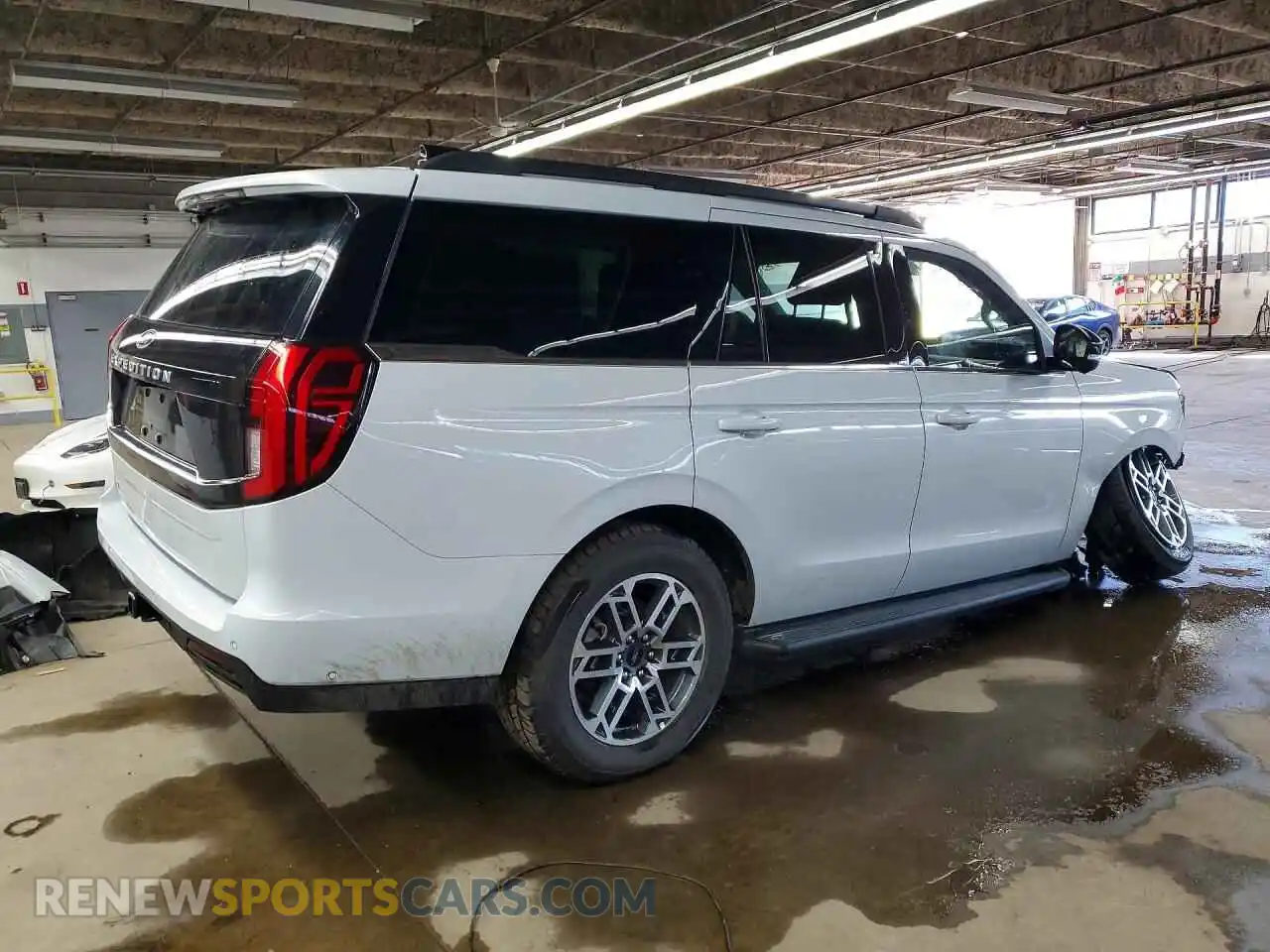 3 Photograph of a damaged car 1FMJU1J86SEA43522 FORD EXPEDITION 2025