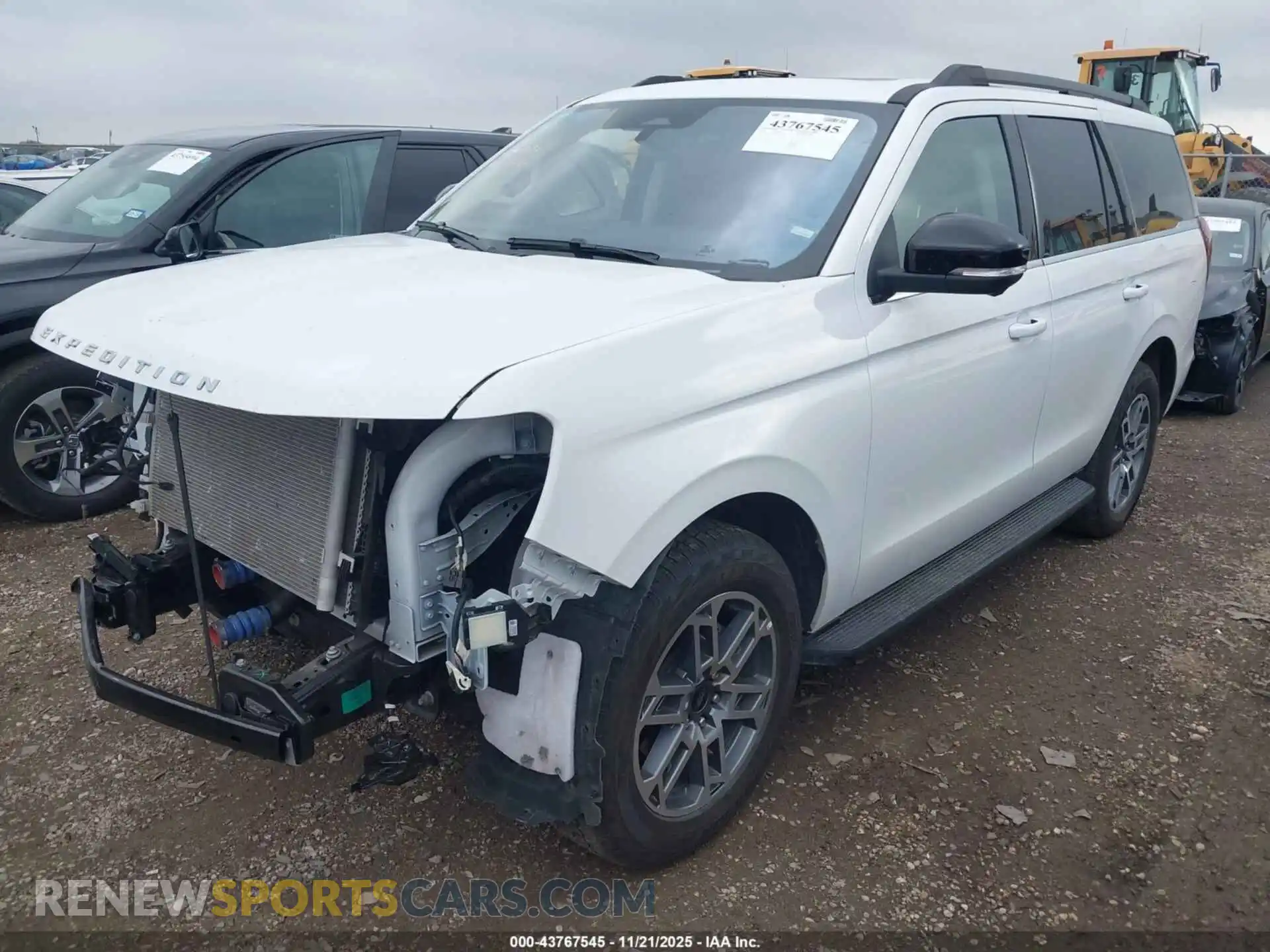 2 Фотография поврежденного автомобиля 1FMJU1J89SEA22924 FORD EXPEDITION 2025
