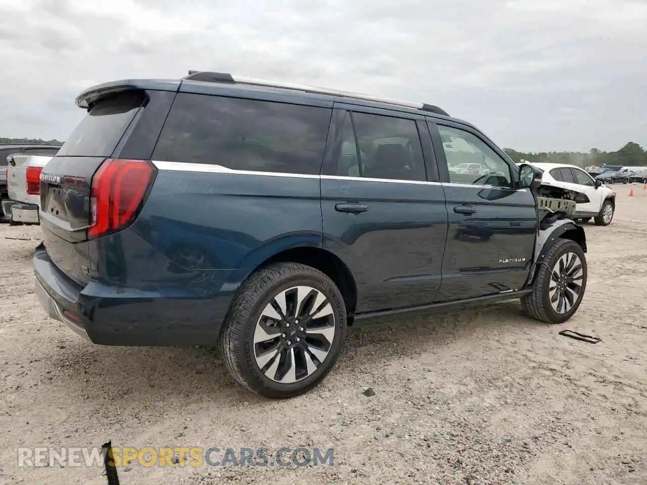 3 Photograph of a damaged car 1FMJU1M82SEA15650 FORD EXPEDITION 2025