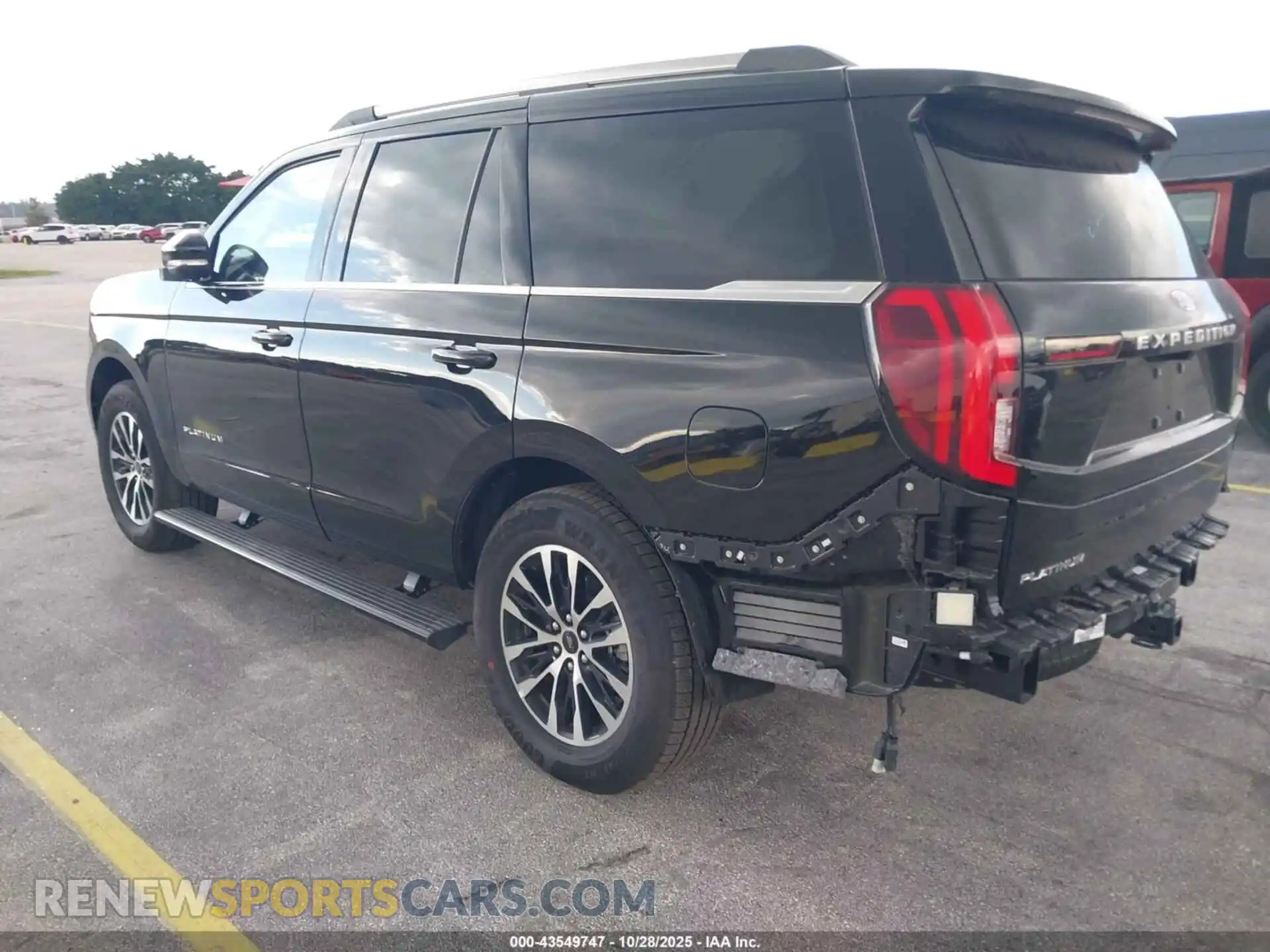 3 Photograph of a damaged car 1FMJU1M85SEA48271 FORD EXPEDITION 2025