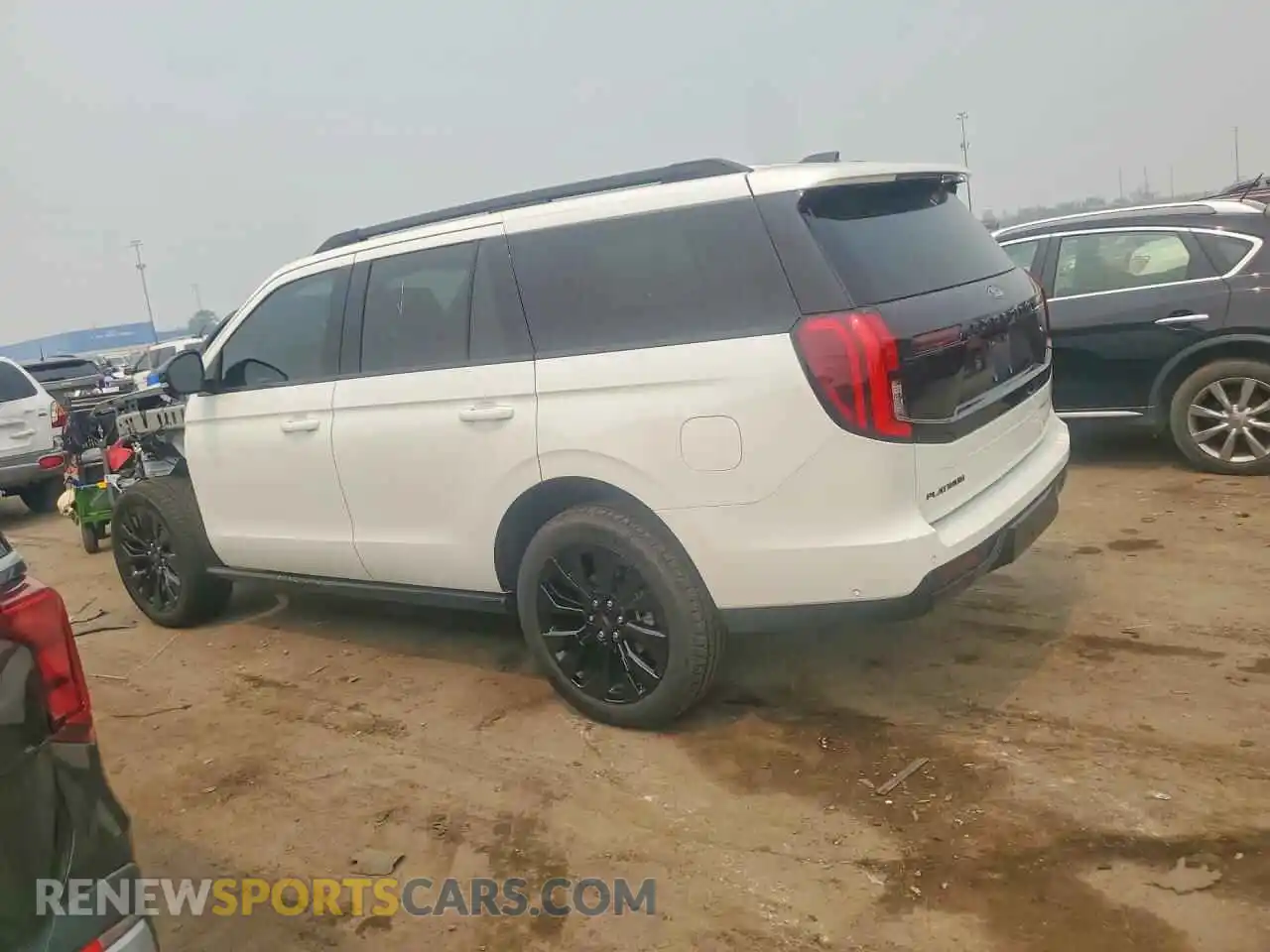 2 Photograph of a damaged car 1FMJU1M86SEA62728 FORD EXPEDITION 2025
