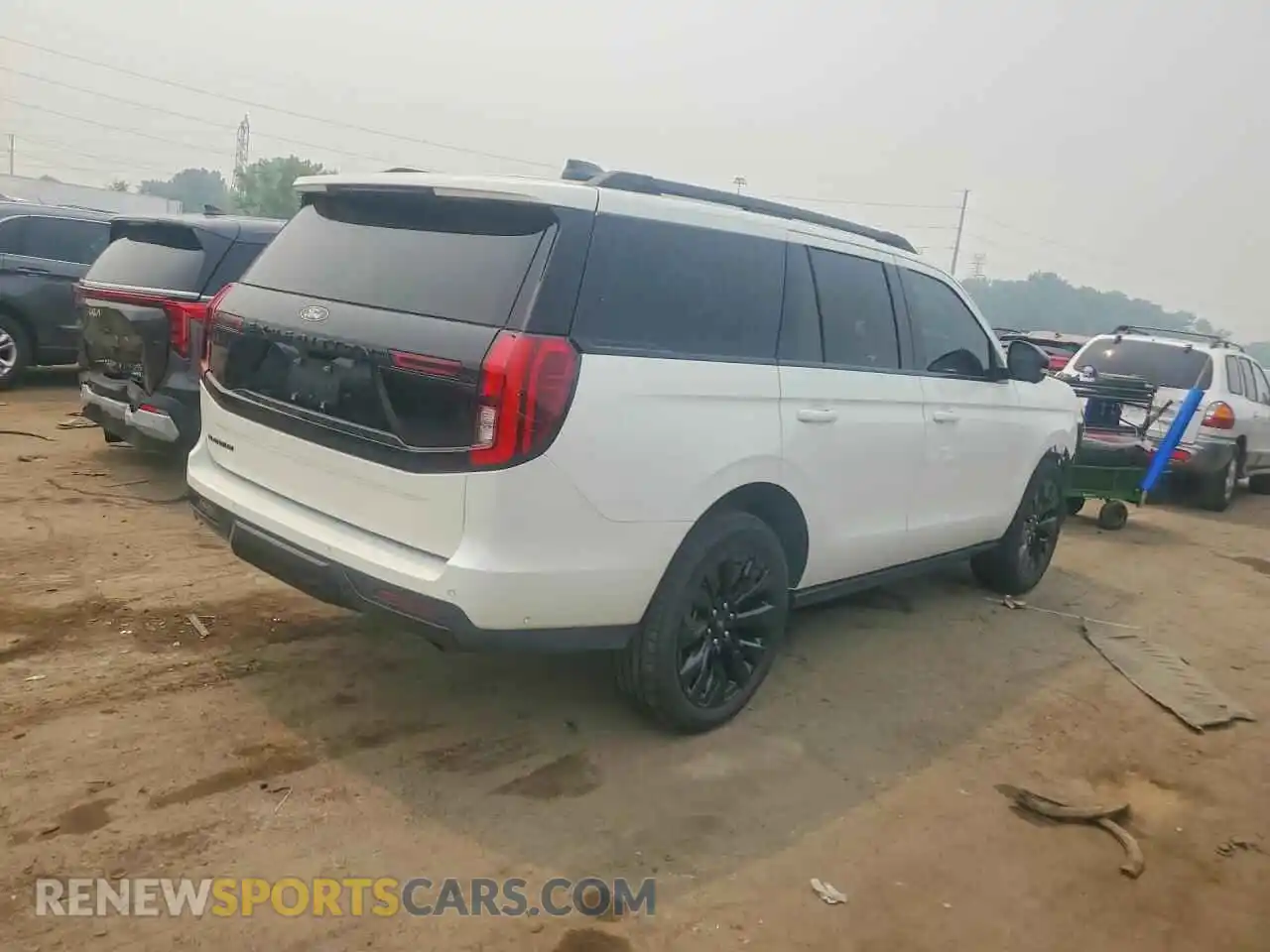 3 Photograph of a damaged car 1FMJU1M86SEA62728 FORD EXPEDITION 2025