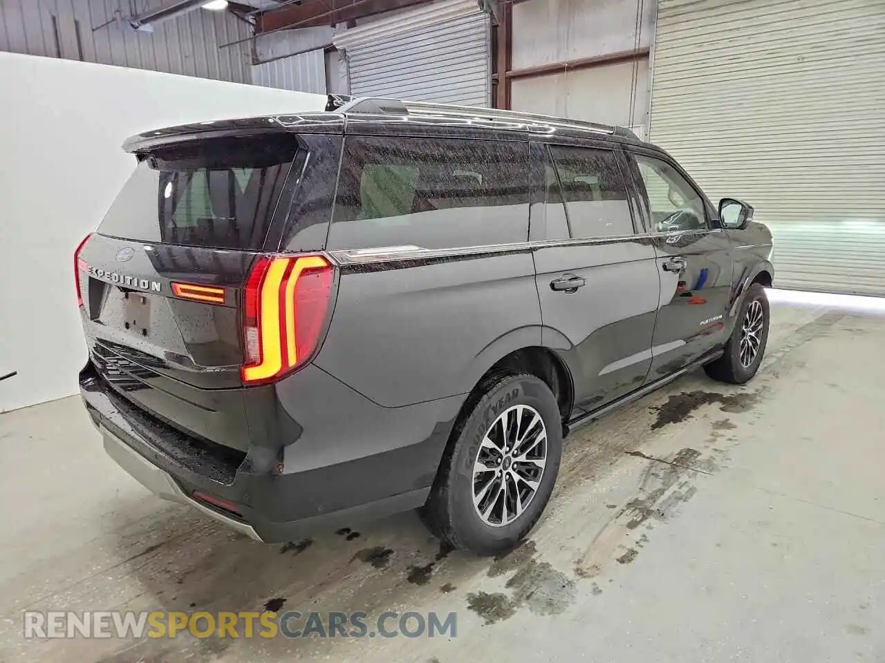 3 fotografías del automóvil dañado 1FMJU1M89SEA14317 FORD EXPEDITION 2025