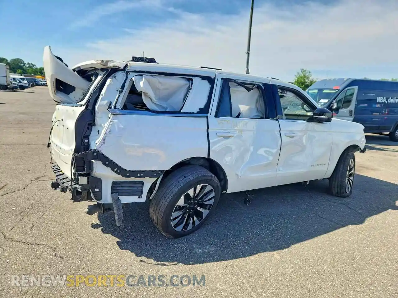 3 Photograph of a damaged car 1FMJU1M8XSEA02094 FORD EXPEDITION 2025