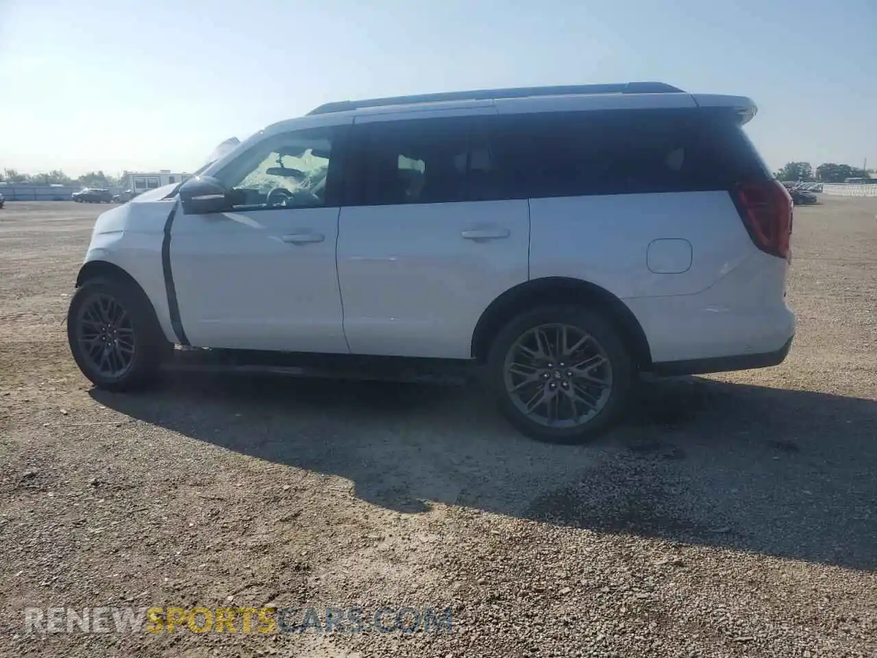 2 Photograph of a damaged car 1FMJU1MG5SEA09445 FORD EXPEDITION 2025