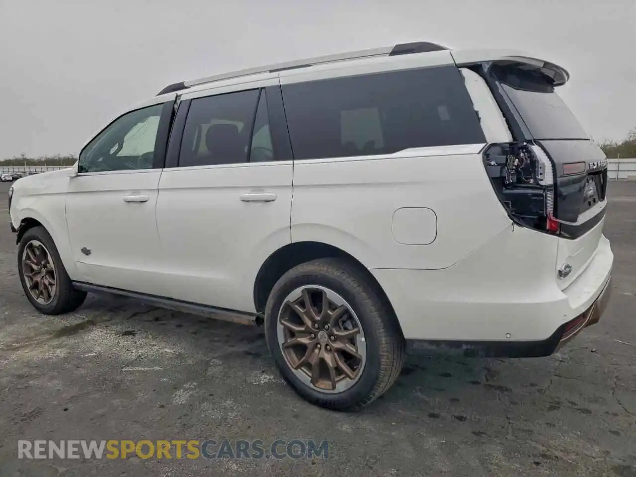 2 Photograph of a damaged car 1FMJU1P87SEA35453 FORD EXPEDITION 2025