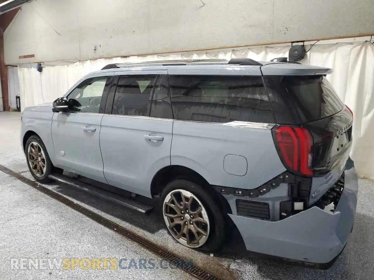 2 Photograph of a damaged car 1FMJU1P89SEA02745 FORD EXPEDITION 2025