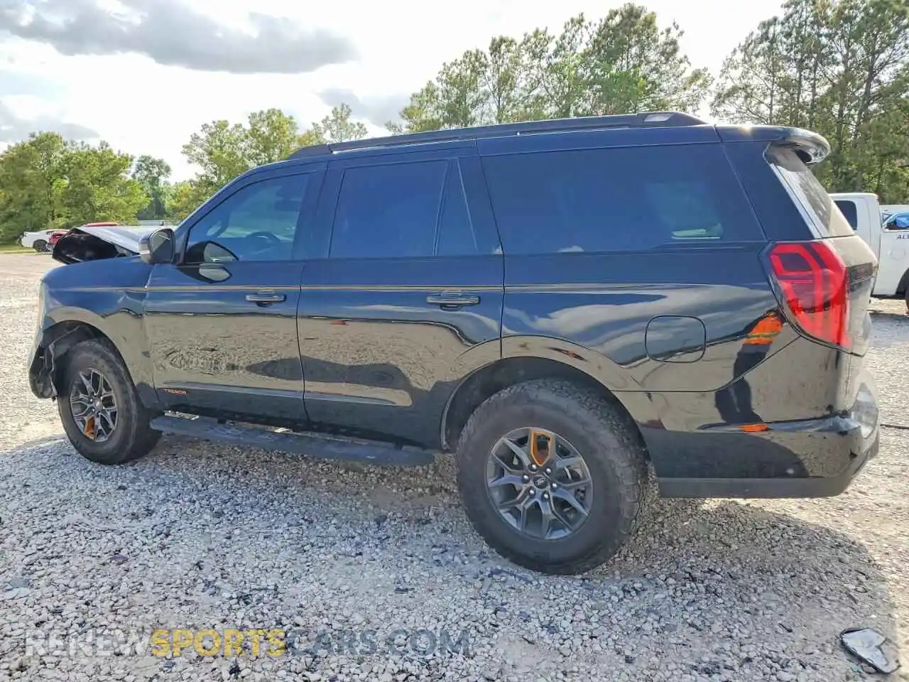 2 Photograph of a damaged car 1FMJU1RG1SEA43276 FORD EXPEDITION 2025