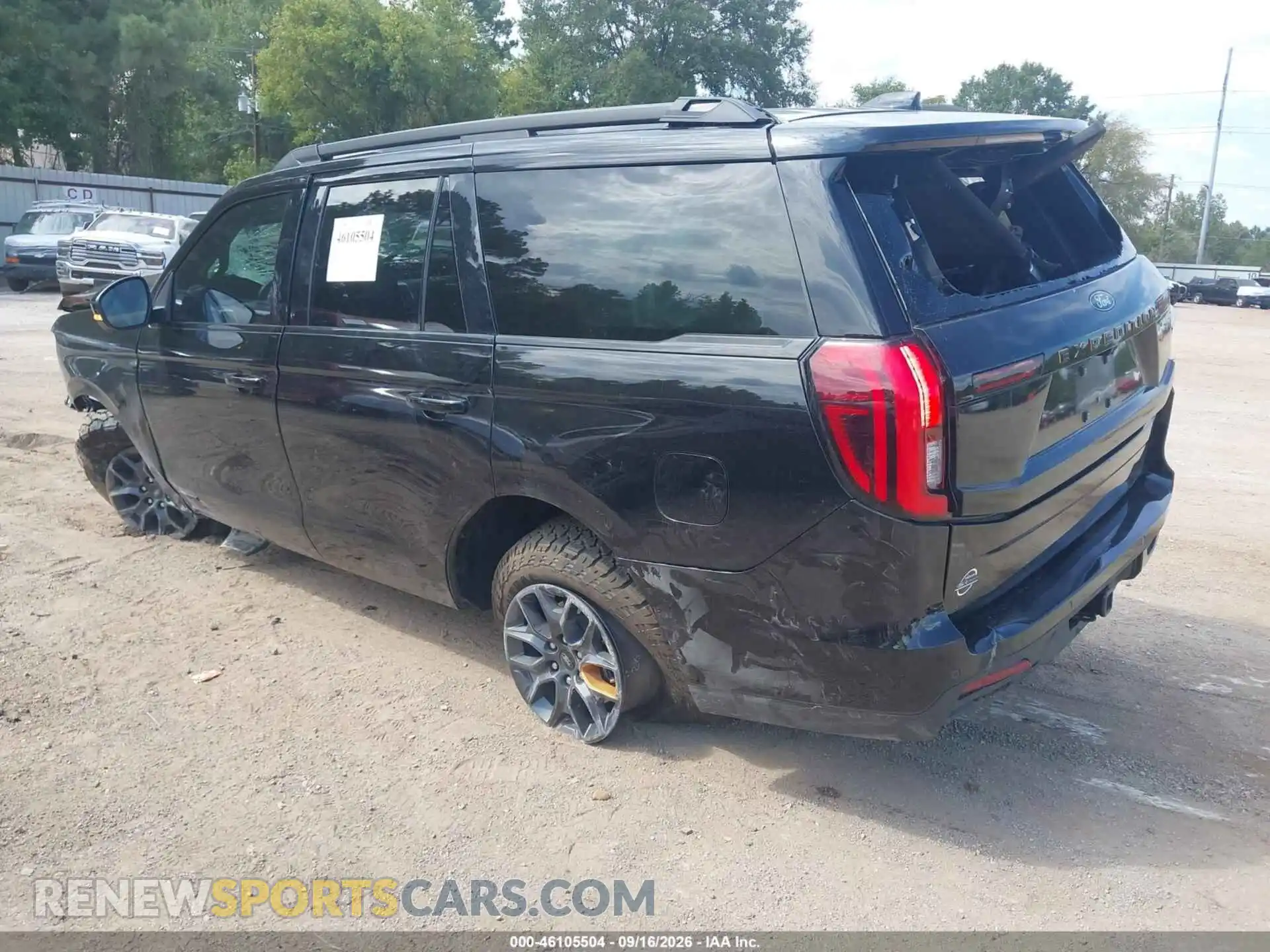 3 Photograph of a damaged car 1FMJU1RG1SEA70171 FORD EXPEDITION 2025