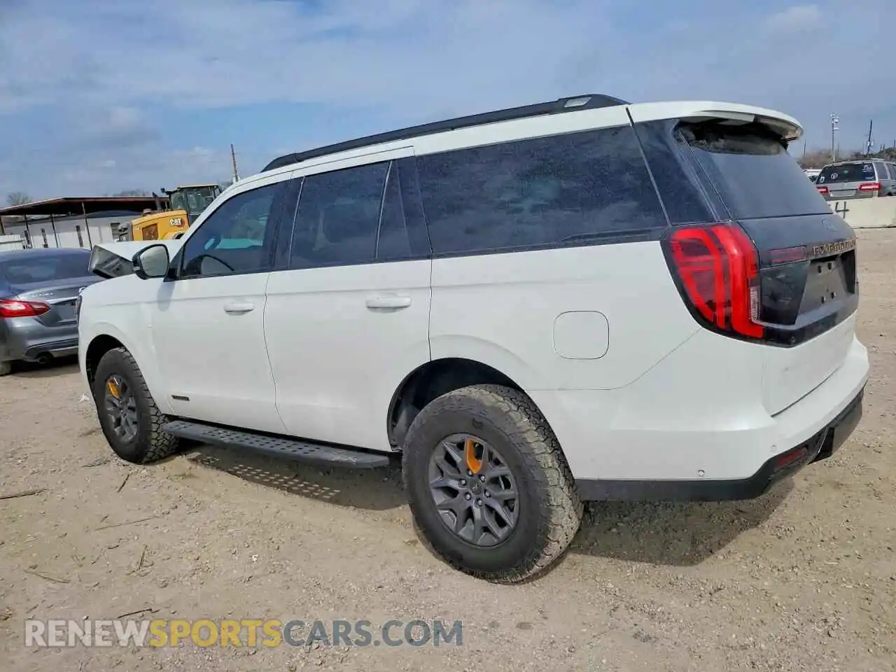 2 Photograph of a damaged car 1FMJU1RG3SEA04172 FORD EXPEDITION 2025