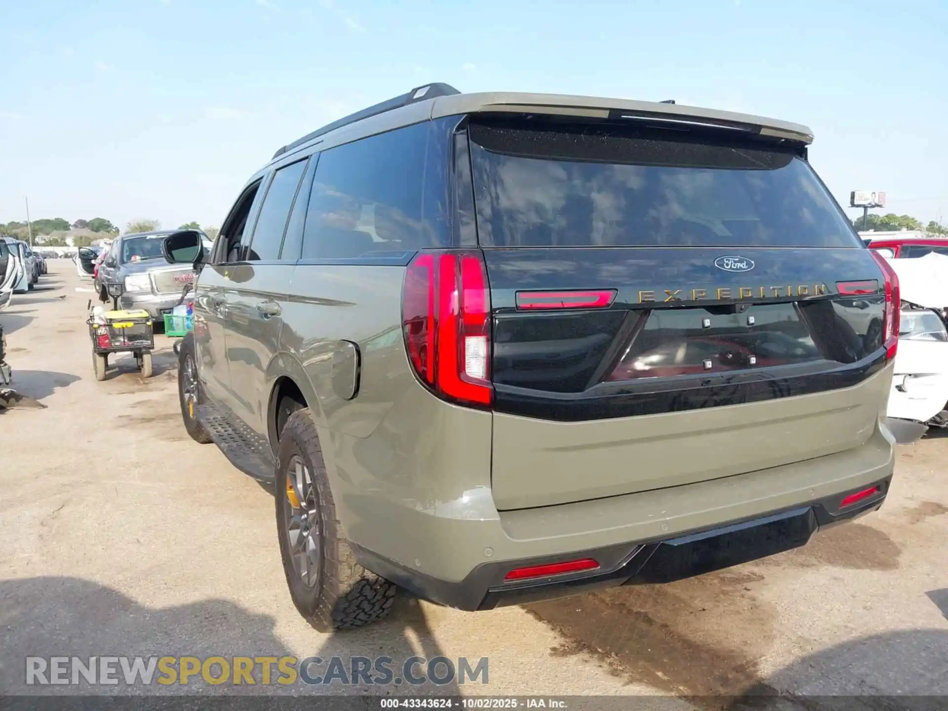 3 fotografías del automóvil dañado 1FMJU1RG3SEA49421 FORD EXPEDITION 2025