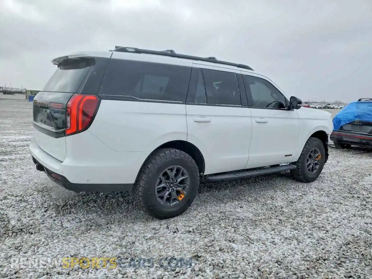 3 Photograph of a damaged car 1FMJU1RG4SEA08540 FORD EXPEDITION 2025