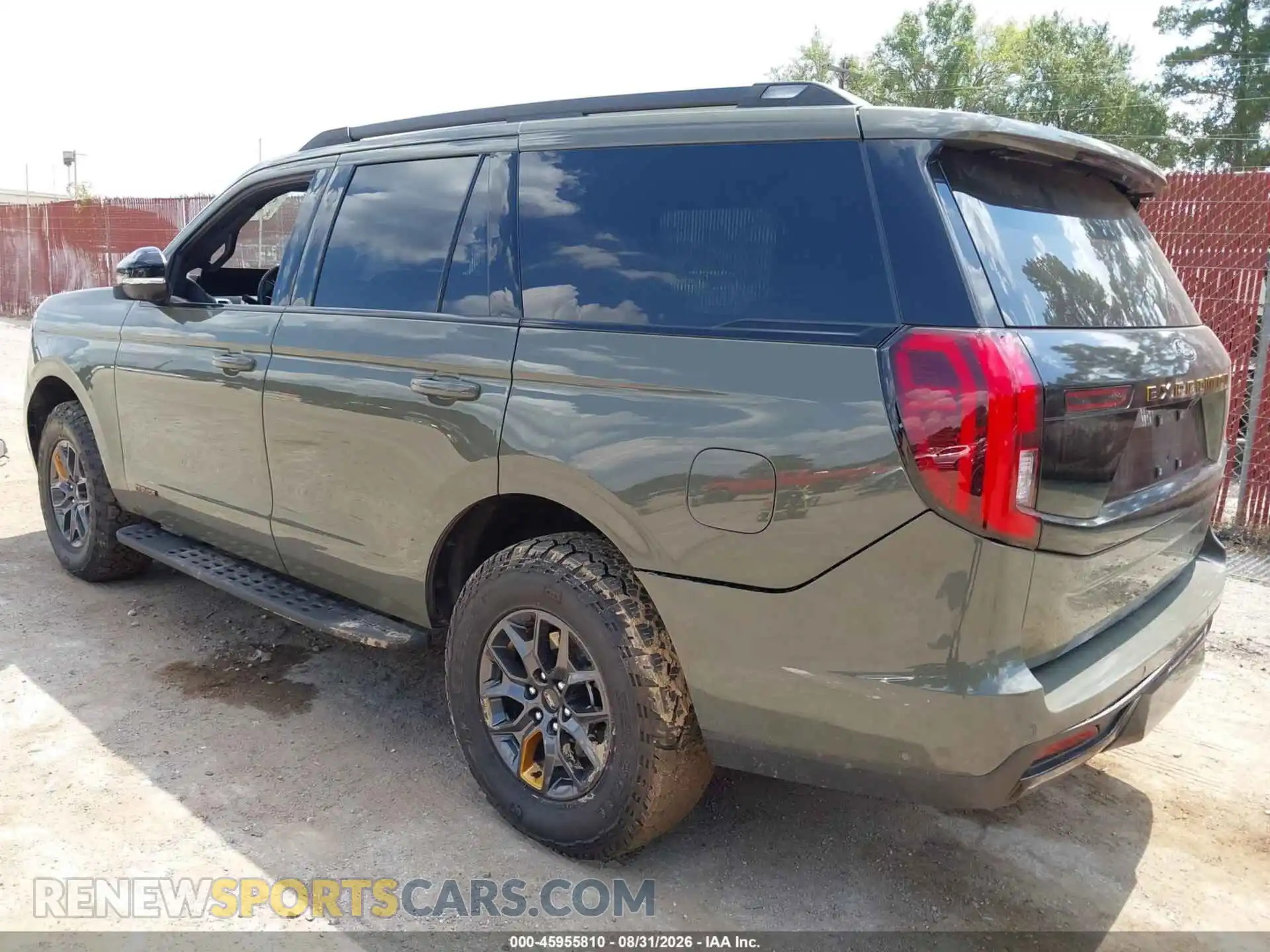 3 Photograph of a damaged car 1FMJU1RG4SEA22101 FORD EXPEDITION 2025