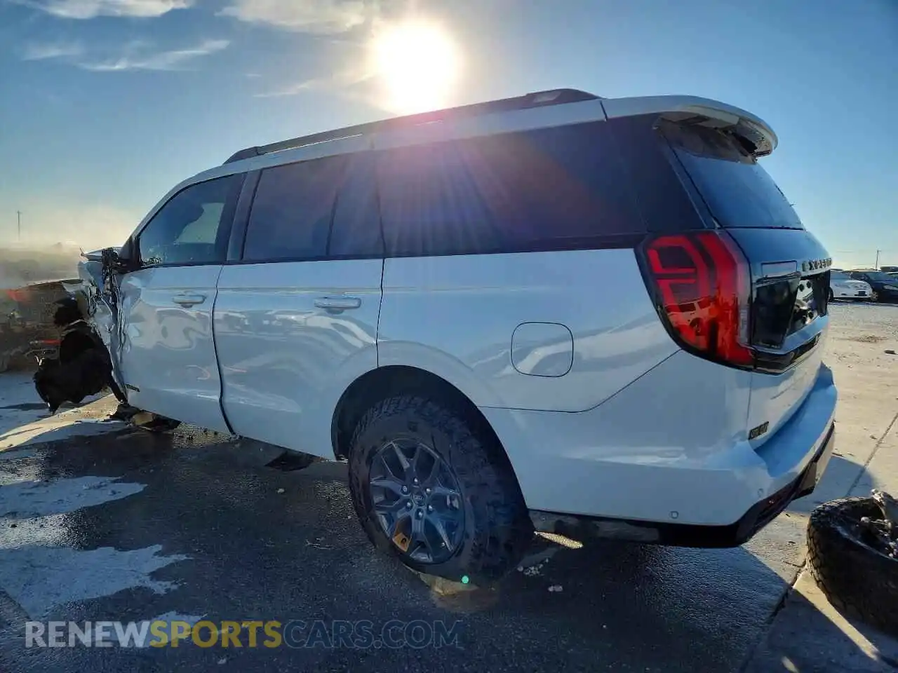 2 Photograph of a damaged car 1FMJU1RG5SEA52868 FORD EXPEDITION 2025