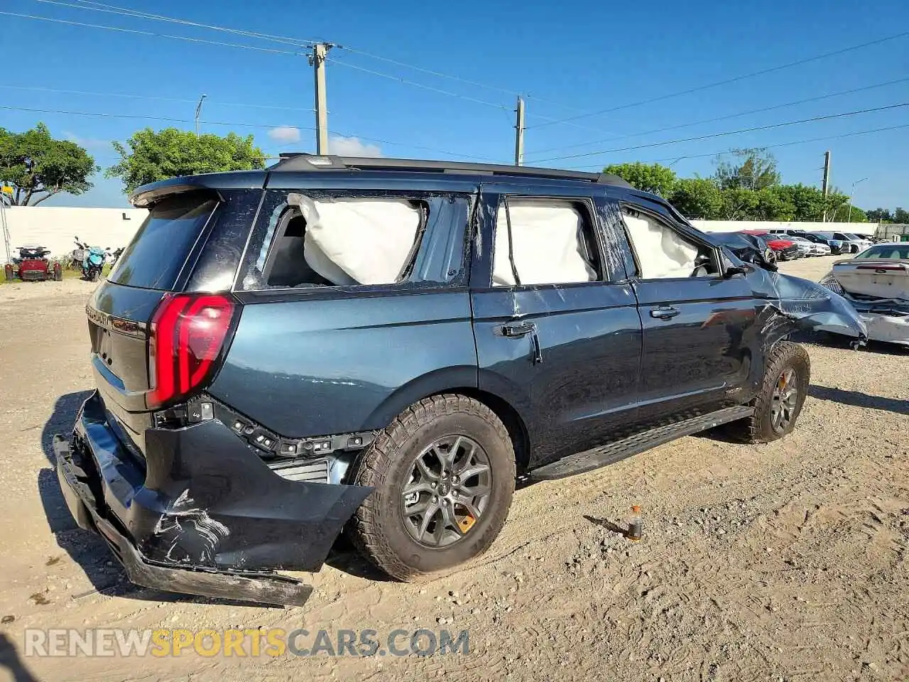 3 Photograph of a damaged car 1FMJU1RG7SEA74466 FORD EXPEDITION 2025