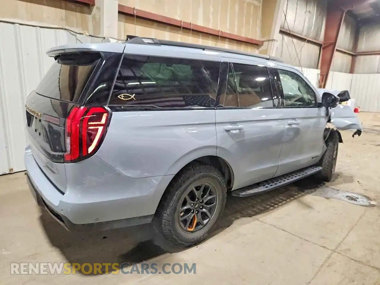 3 Photograph of a damaged car 1FMJU1RG8SEA42464 FORD EXPEDITION 2025