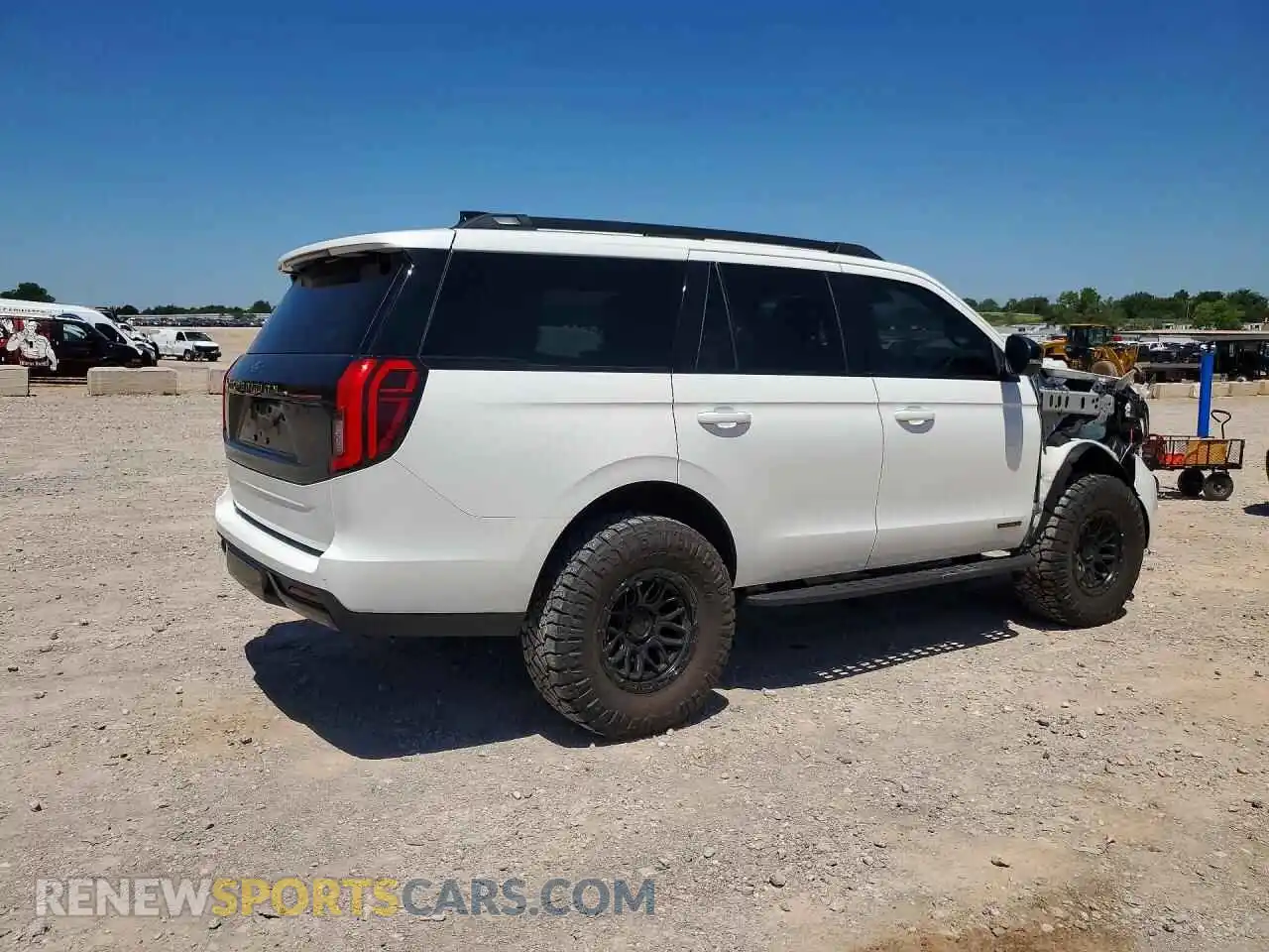 3 Photograph of a damaged car 1FMJU1RG9SEA69673 FORD EXPEDITION 2025