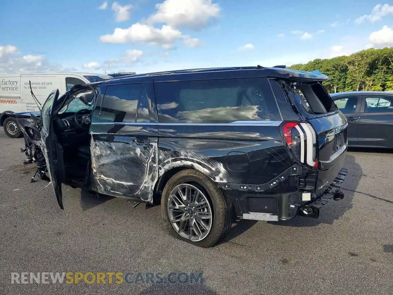 2 fotografías del automóvil dañado 1FMJK1M83VEA17577 FORD EXPEDITION 2027