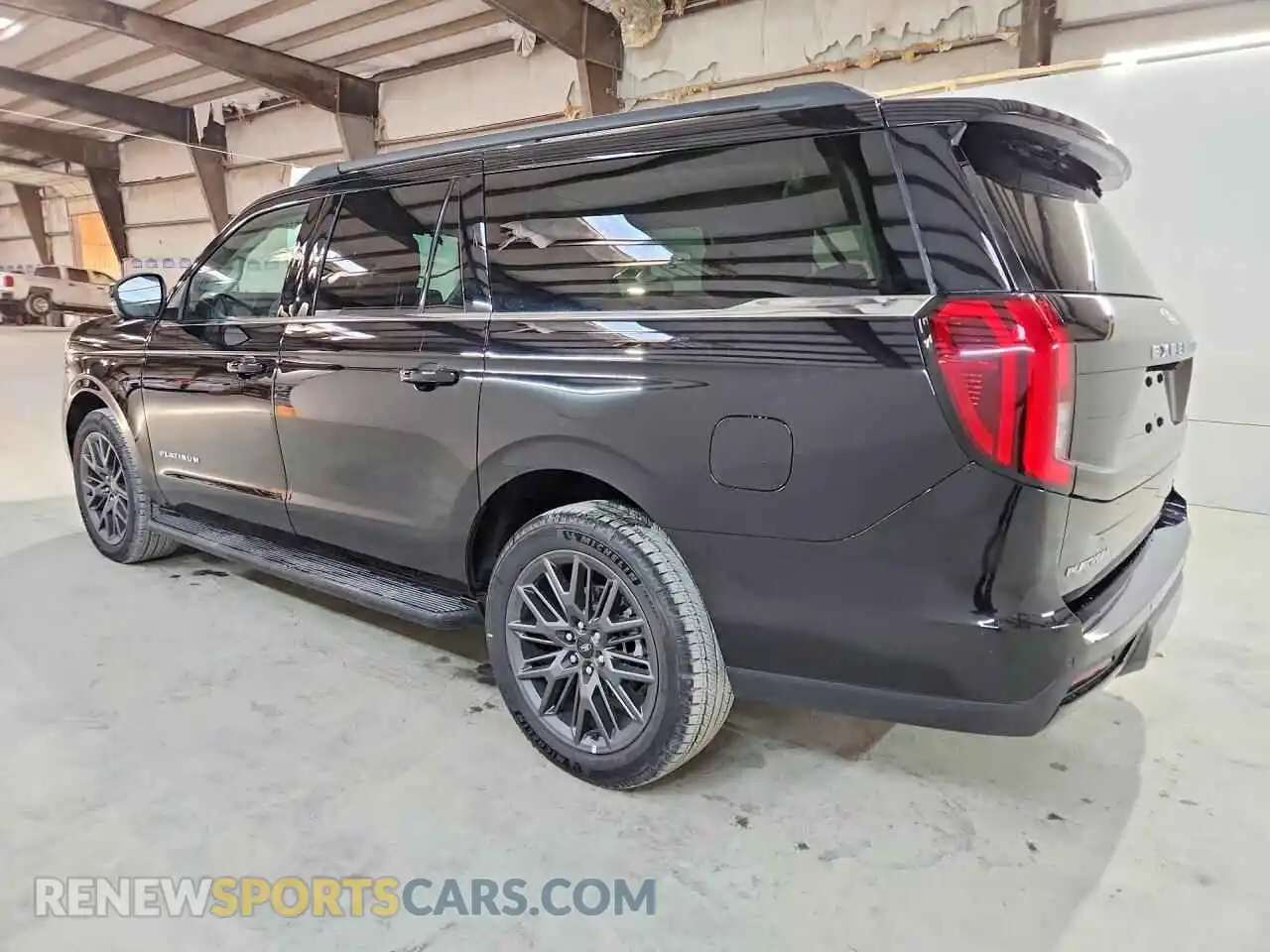 2 Фотография поврежденного автомобиля 1FMJK1M8XVEA20475 FORD EXPEDITION 2027