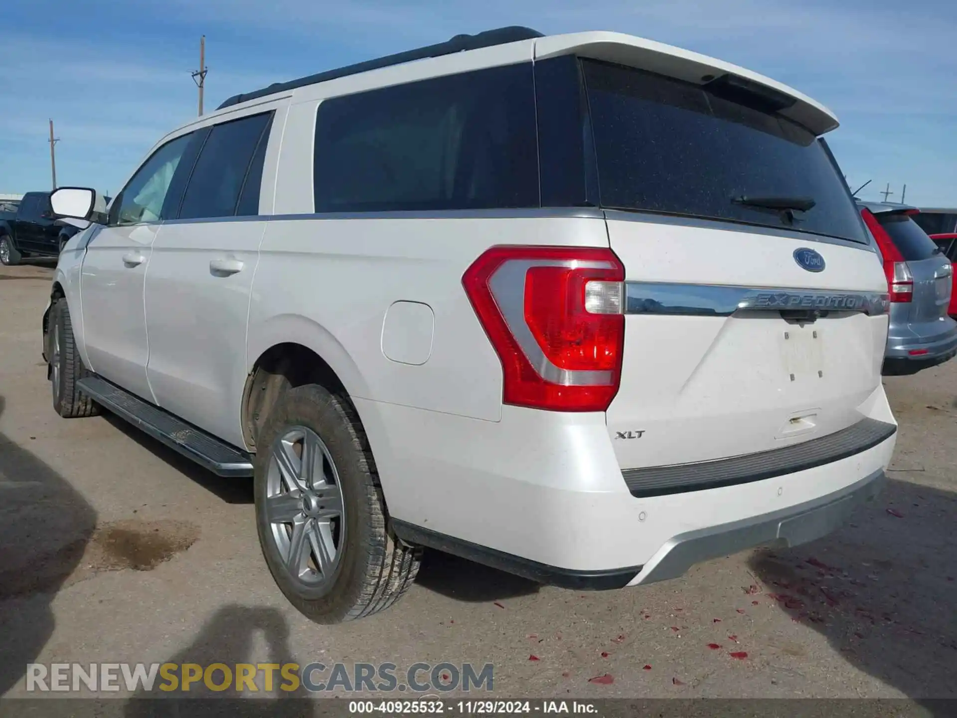 3 Photograph of a damaged car 1FMJK1HTXKEA54863 FORD EXPEDITION MAX 2019