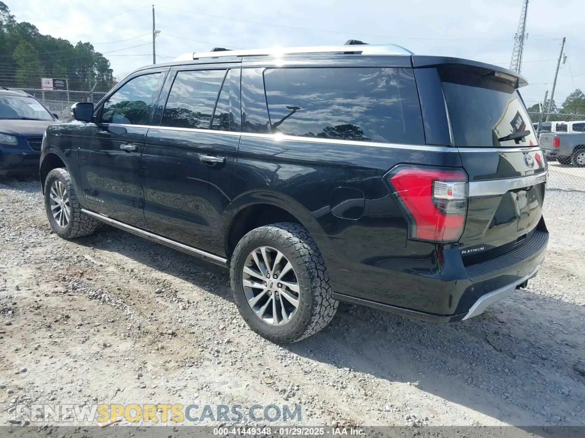 3 Photograph of a damaged car 1FMJK1MT1KEA78880 FORD EXPEDITION MAX 2019