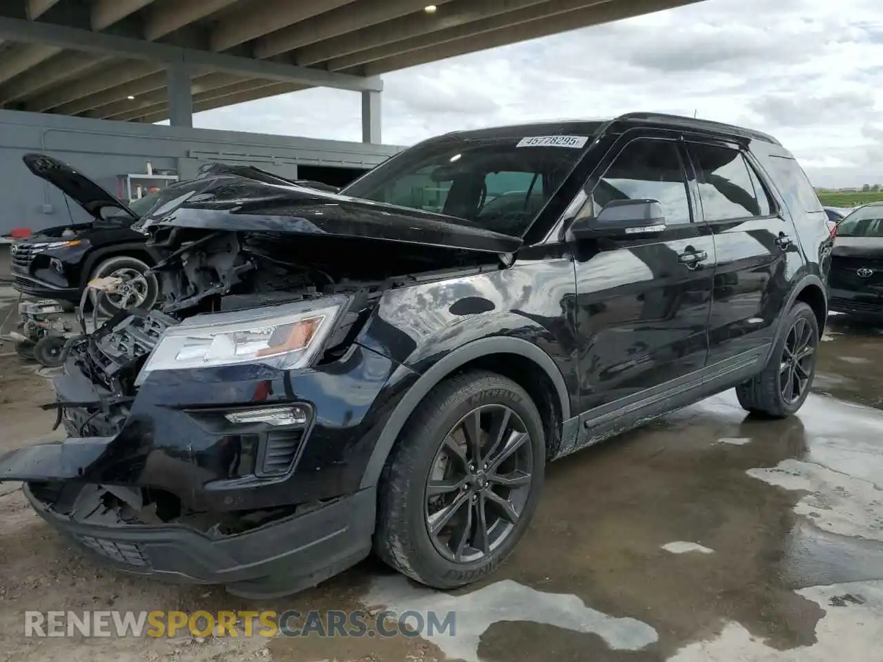 1 Photograph of a damaged car 1FM5K7D82KGB02897 FORD EXPLORER 2019