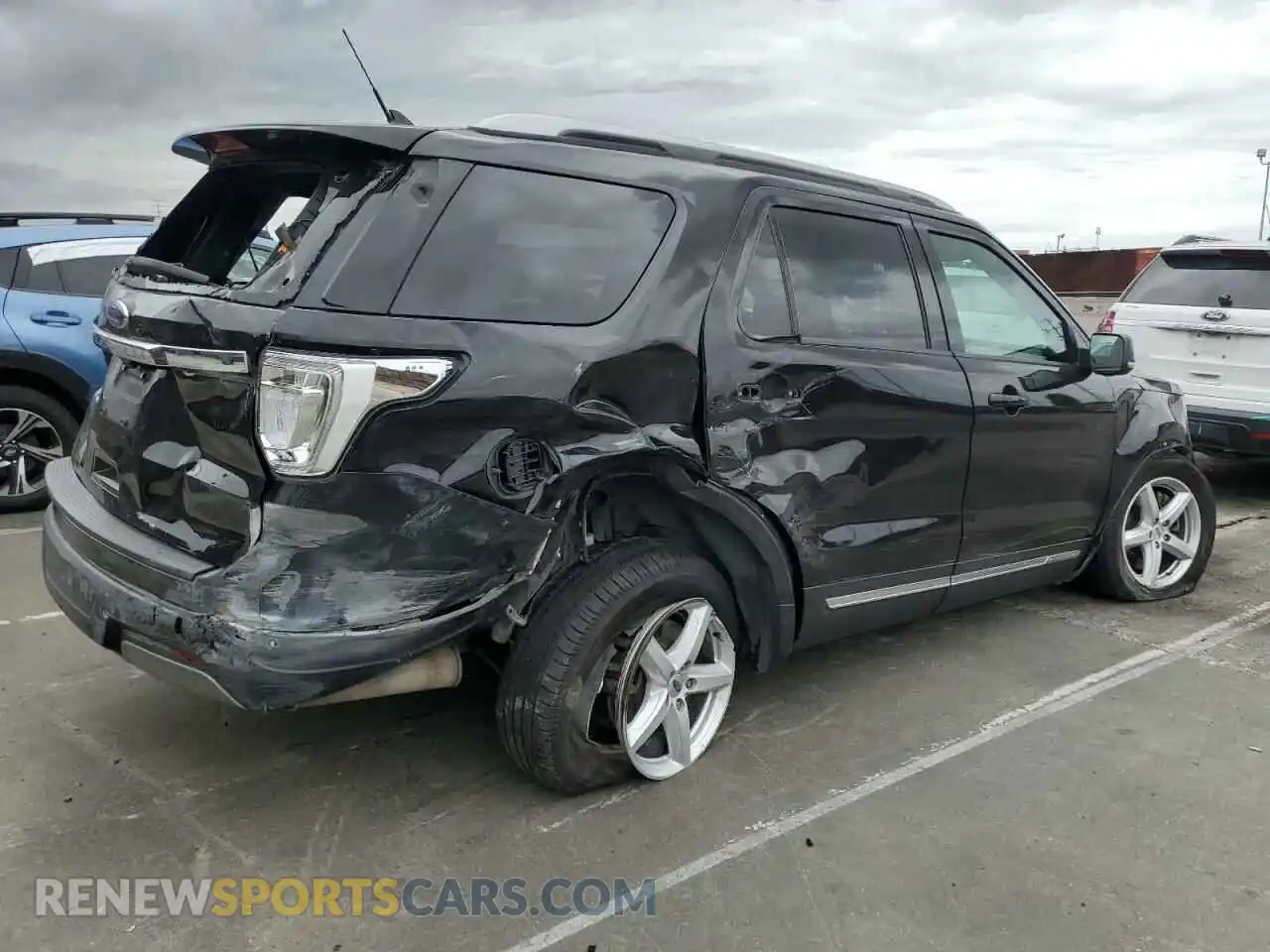 3 Photograph of a damaged car 1FM5K7D83KGA52513 FORD EXPLORER 2019