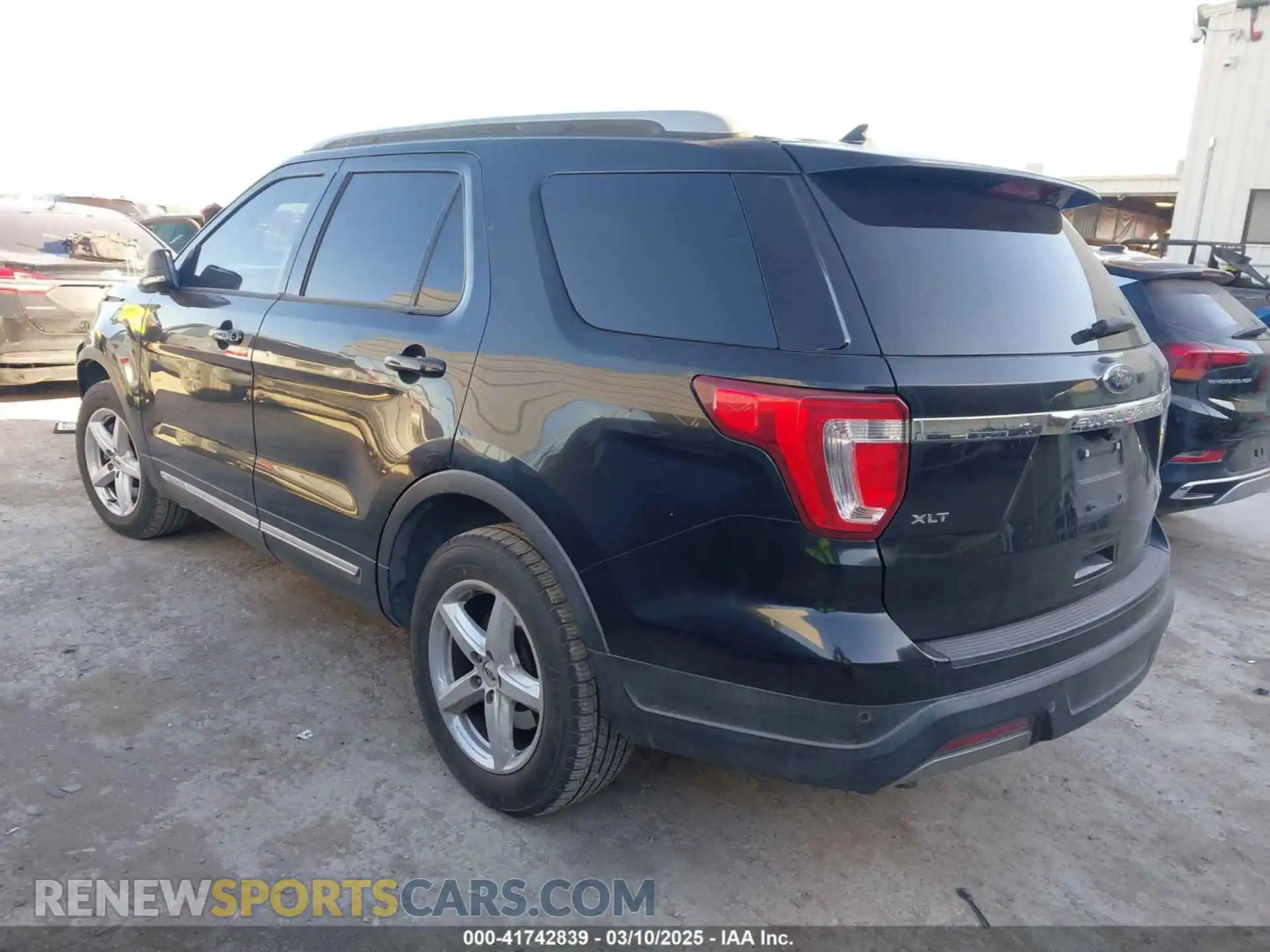 3 Photograph of a damaged car 1FM5K7D8XKGB48185 FORD EXPLORER 2019