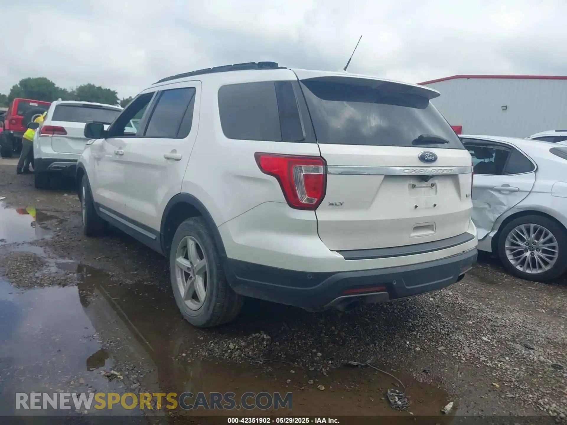 3 Photograph of a damaged car 1FM5K7DH7KGB01910 FORD EXPLORER 2019