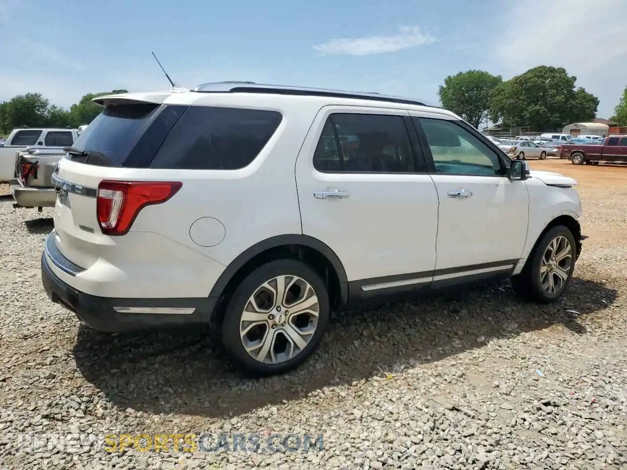 3 Photograph of a damaged car 1FM5K7FH8KGB51504 FORD EXPLORER 2019